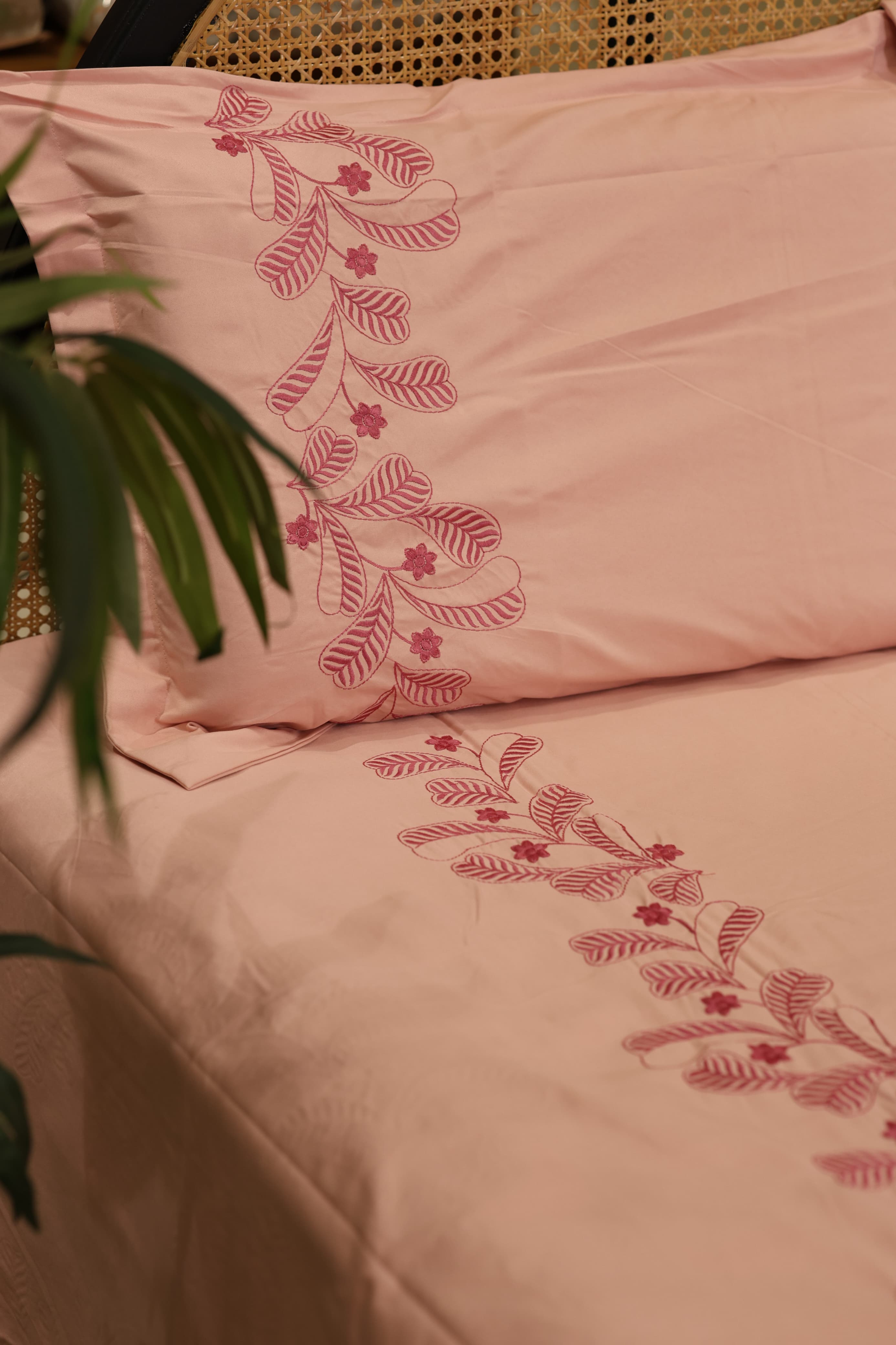Elegant Embroidery Queen Bedsheet Set MEQ