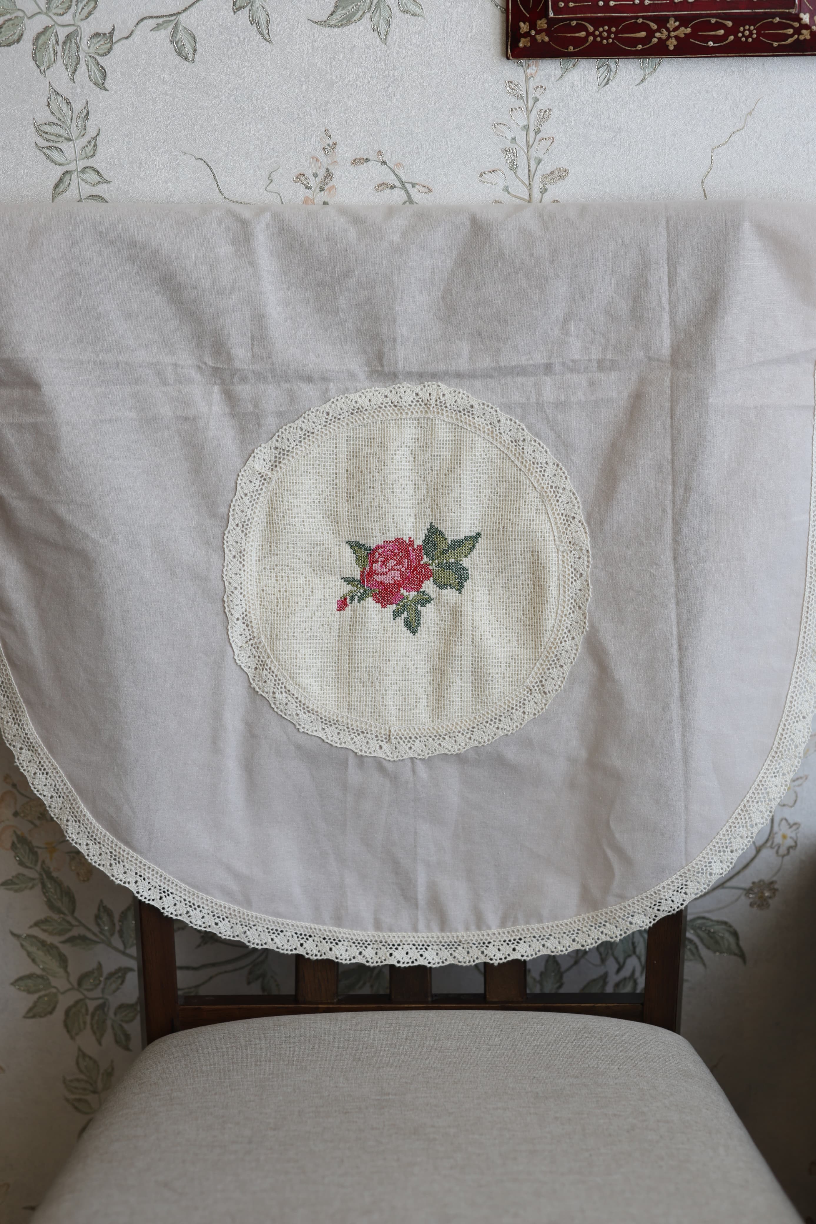 Chair / sofa back - cross stitch embroidery 3+1+1