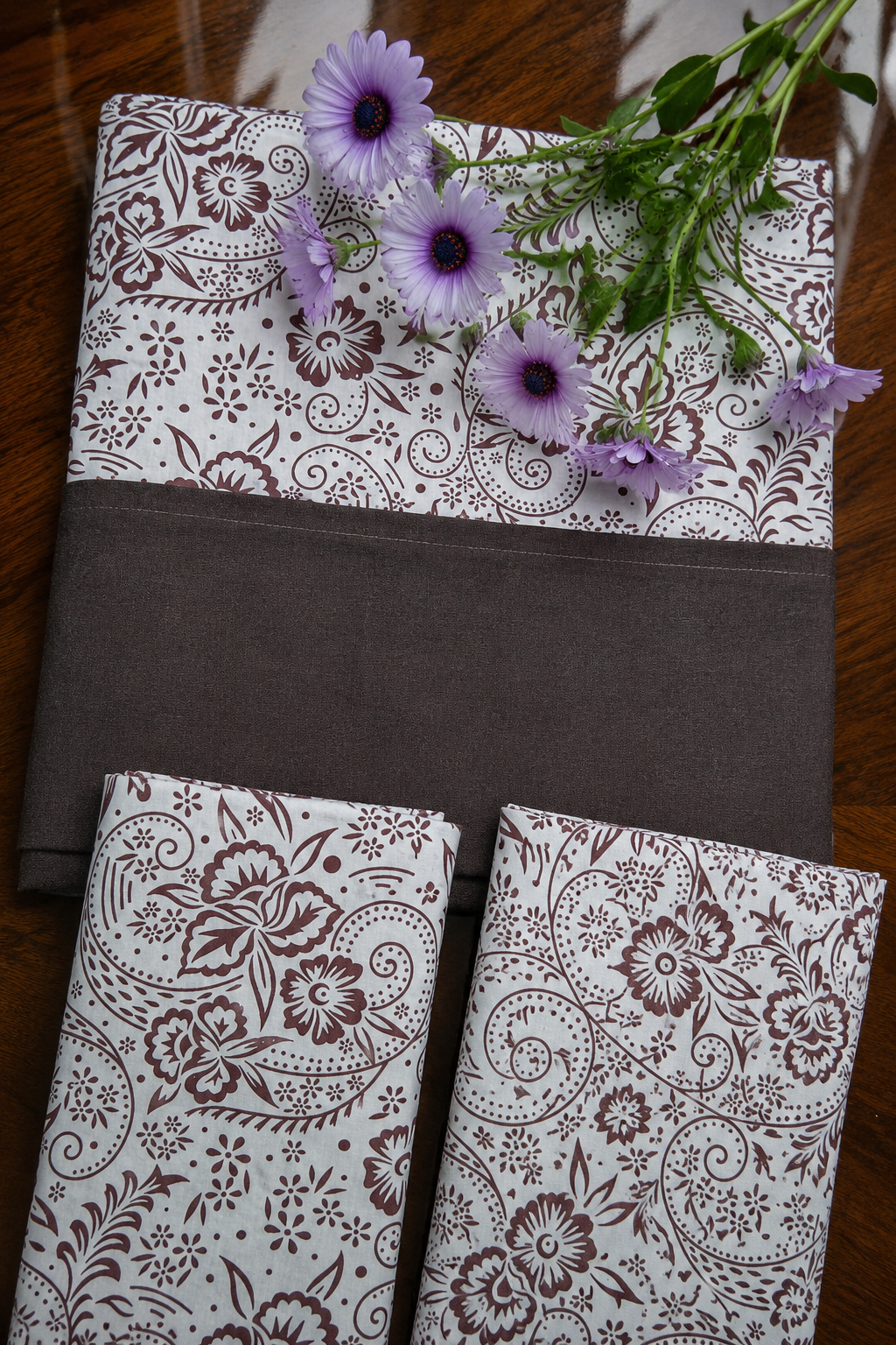 Bedsheets - King daily use border bedsheets