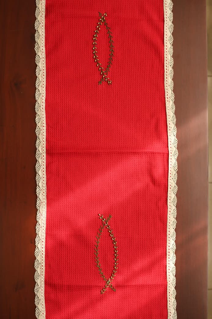 Table runner 8 seater :Xmas edition