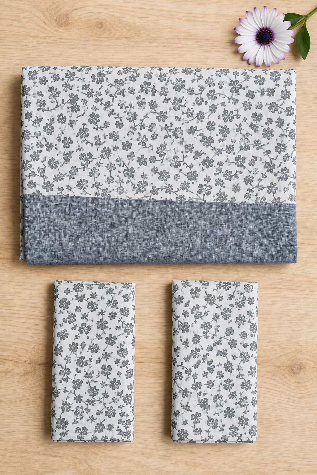 Bedsheets-Queen daily use border bedsheets
