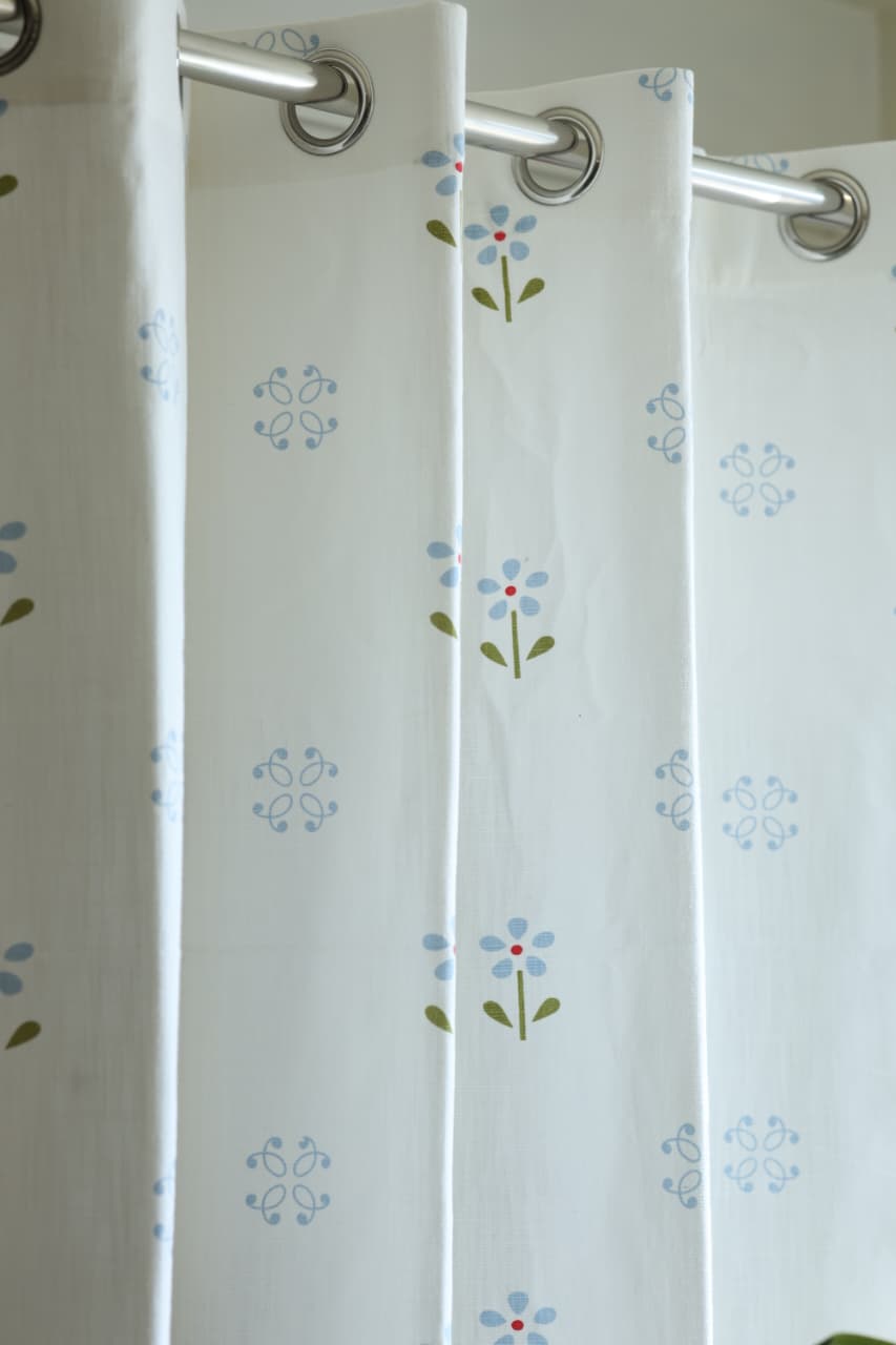 Curtains - Daisy Bloom Printed Opaque Curtain