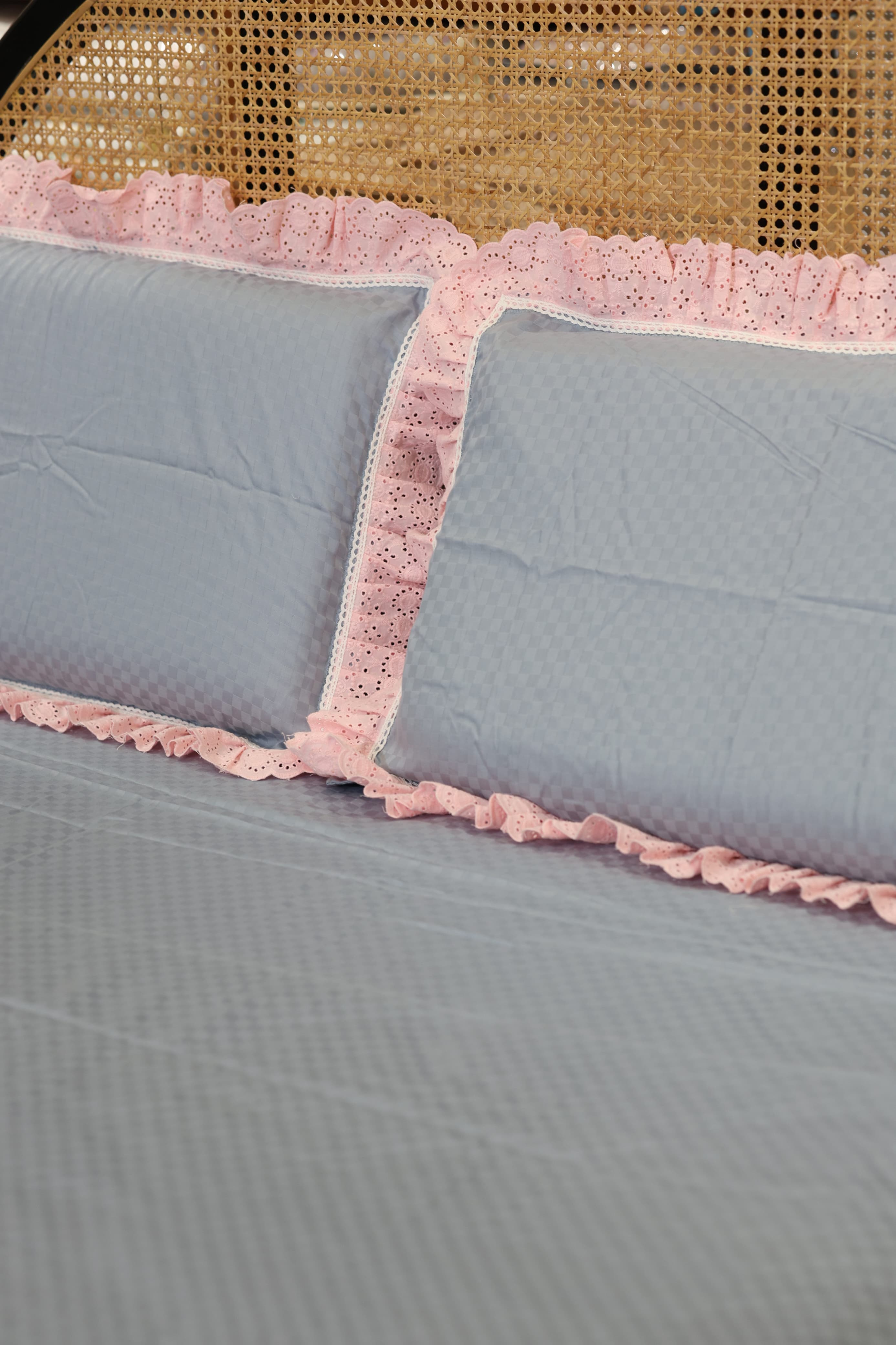 Bedsheets - Premium designer king bedsheets dd lace