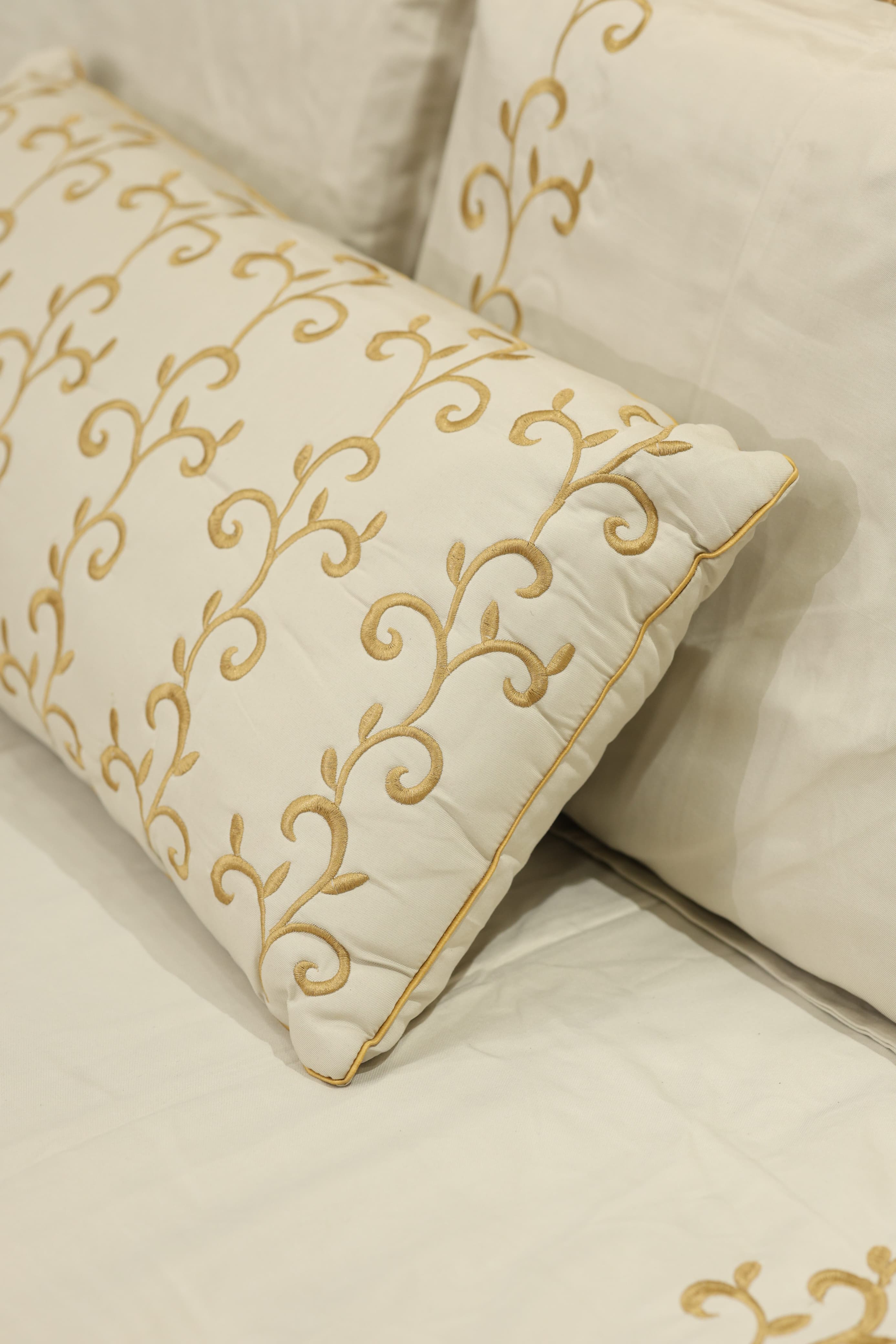 Bedding set Embroidery - King size