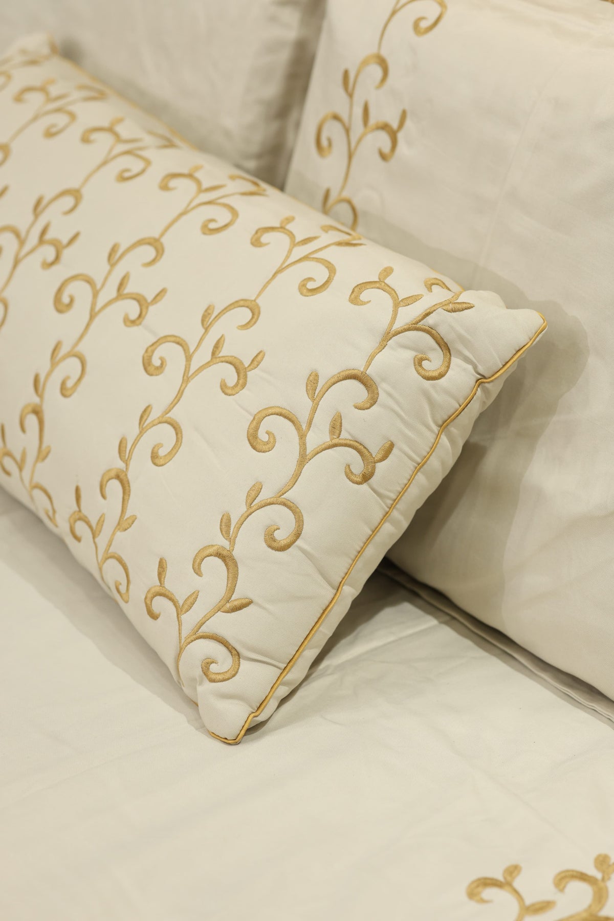 Bedding set Embroidery - King size
