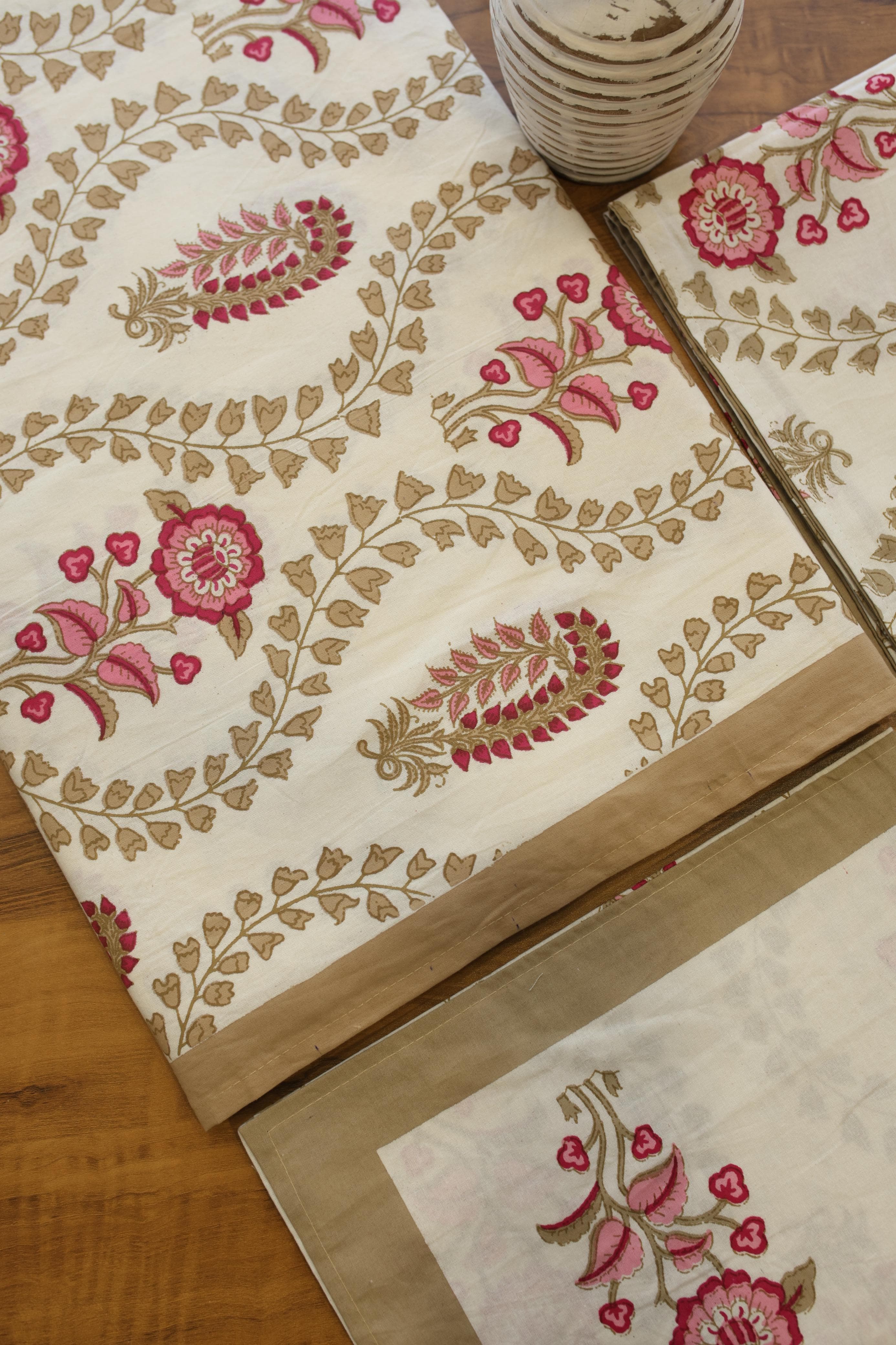 Bedsheets - Handblock queen rajwada print bedsheets