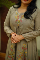 3 pcs mul cotton embroidered kurti set