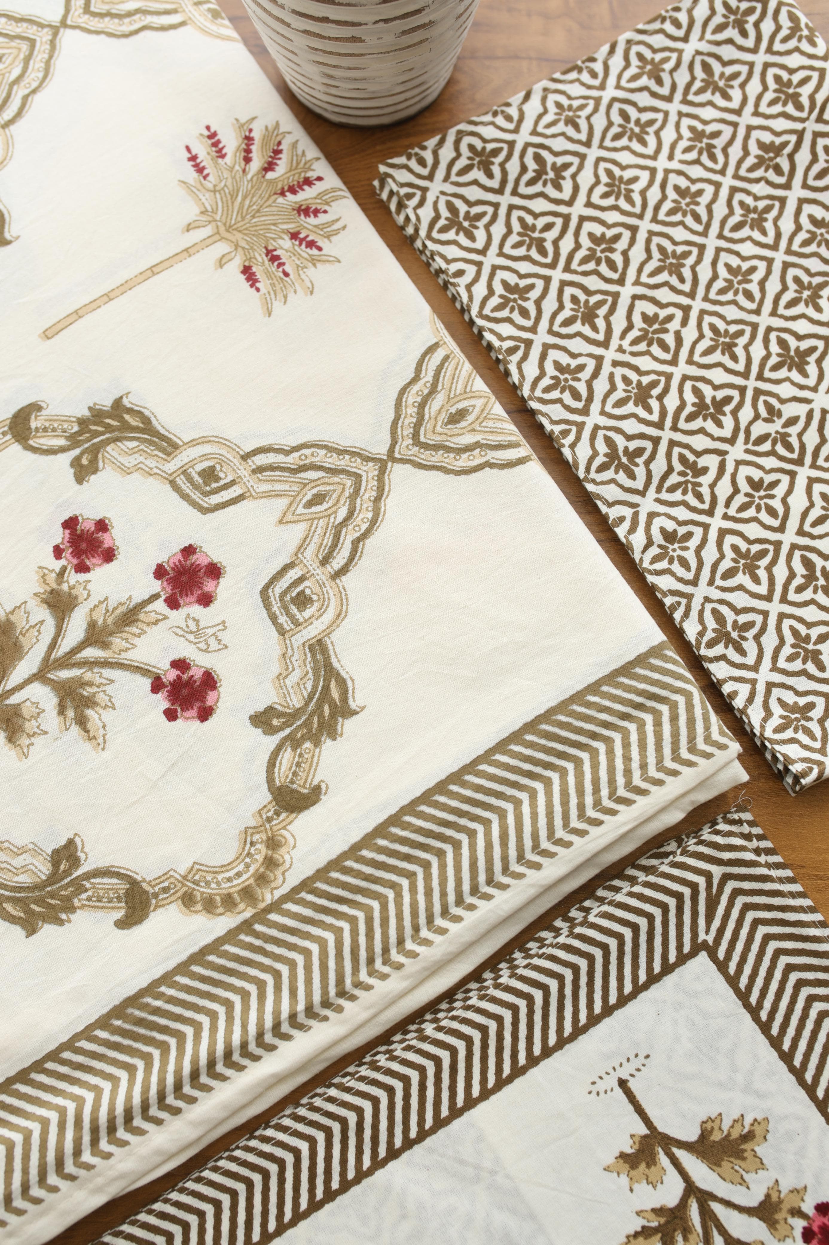 Bedsheets - Handblock queen rajwada print bedsheets