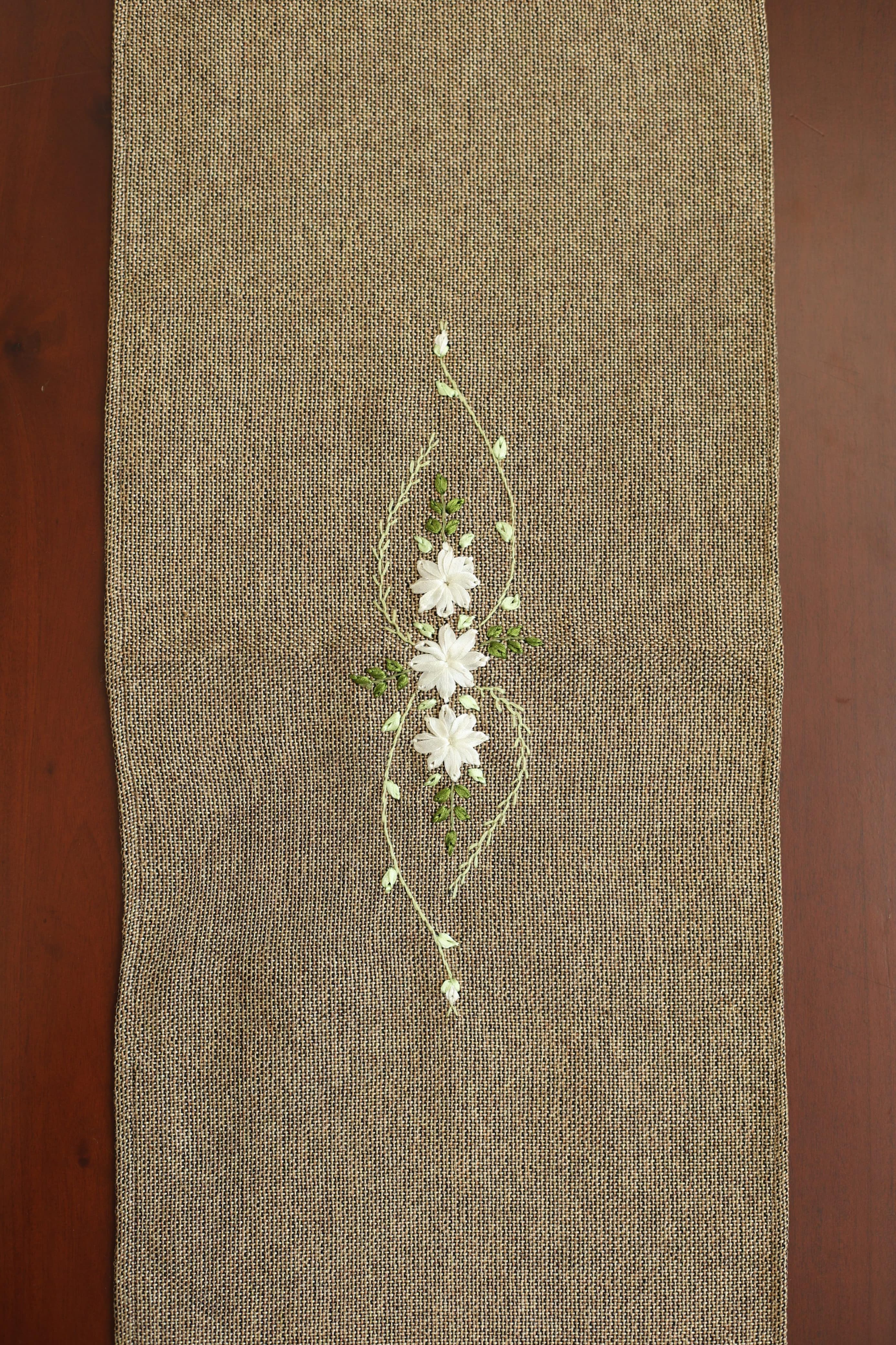 Table runner-4 Seater Ribbon embroidery