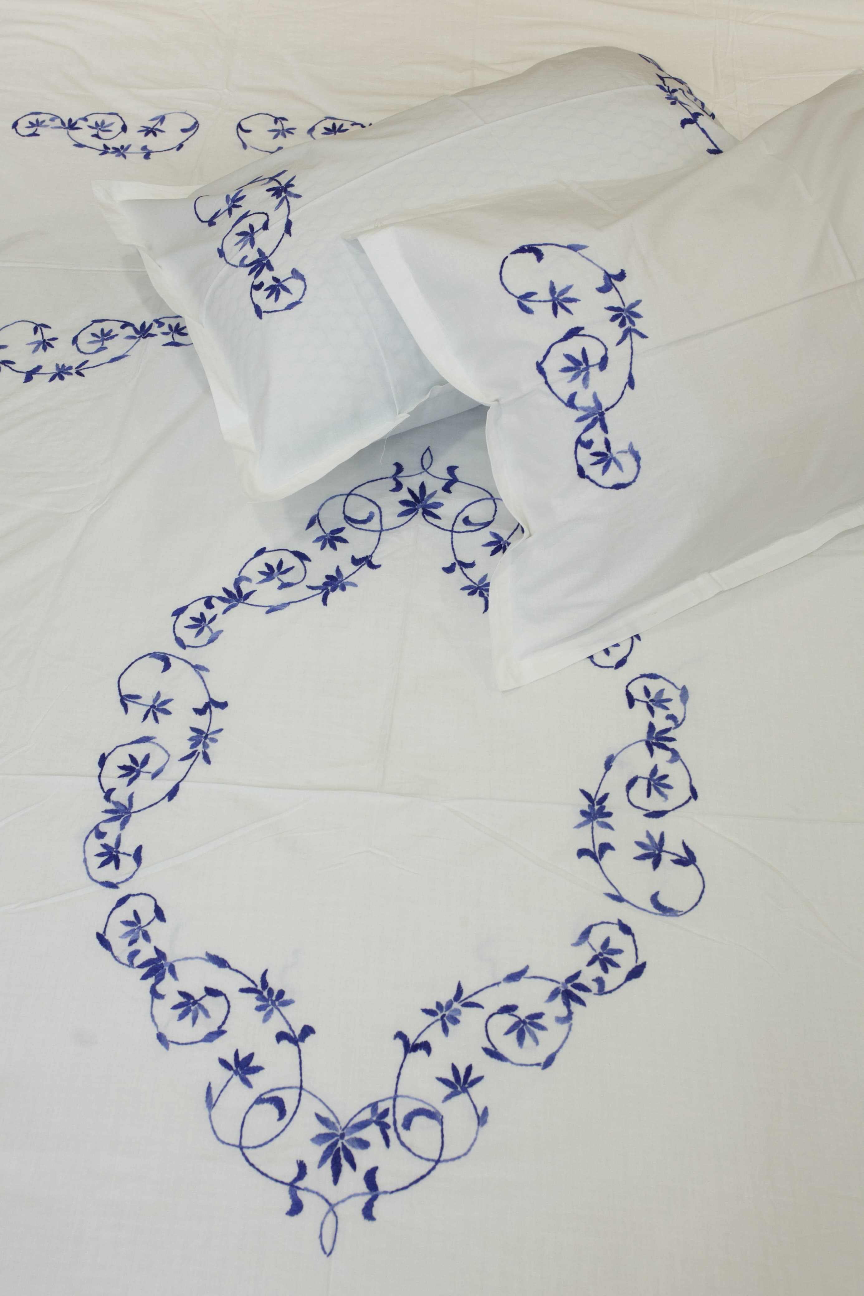 Premium Hand Embroidery Cotton King Size Bedsheet Set with 2 Pillow Covers HEK