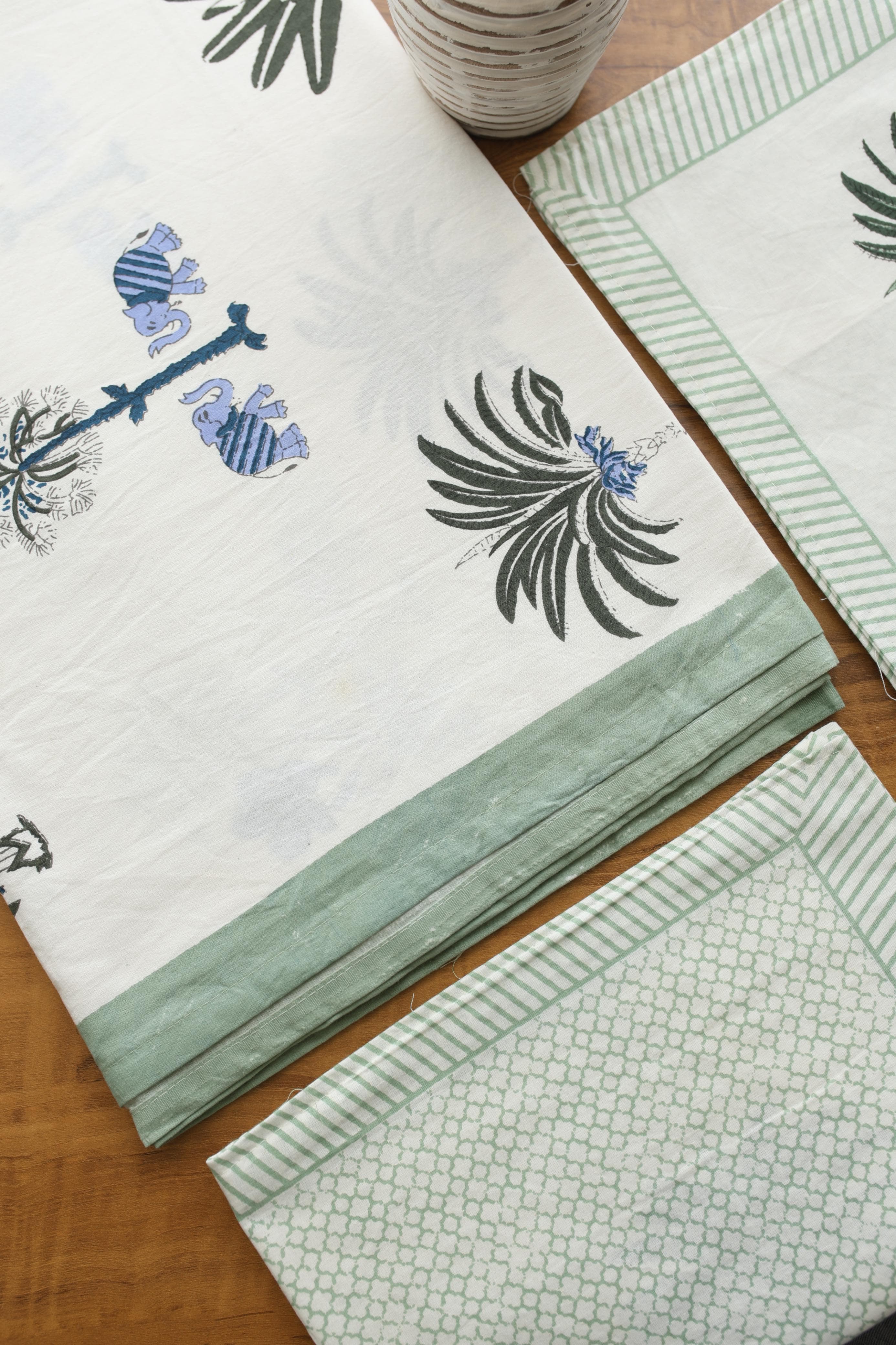 Bedsheets - Handblock queen rajwada print bedsheets