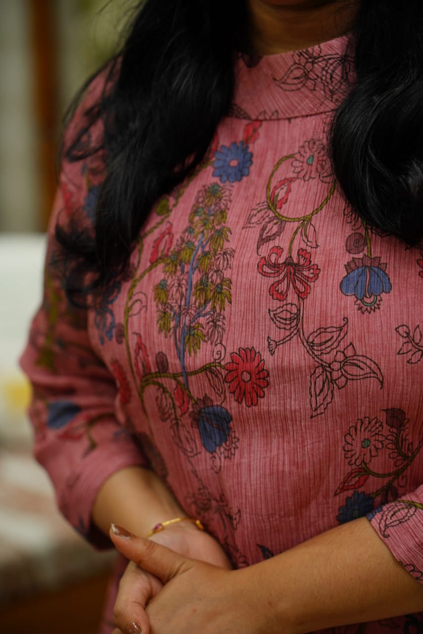 Sale : Elegent floral printed Kurti