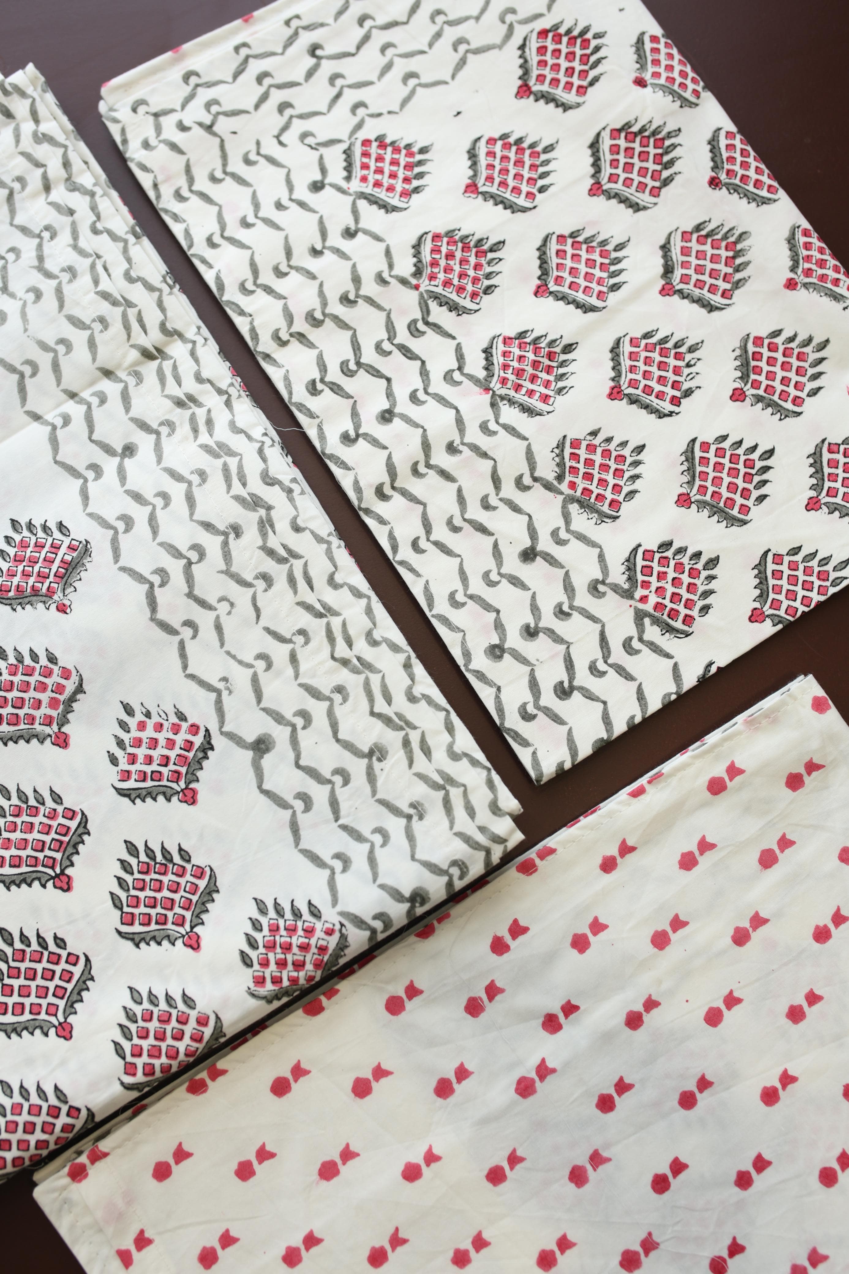 Bedsheets - King percale cotton handblock soft lily  bedsheets