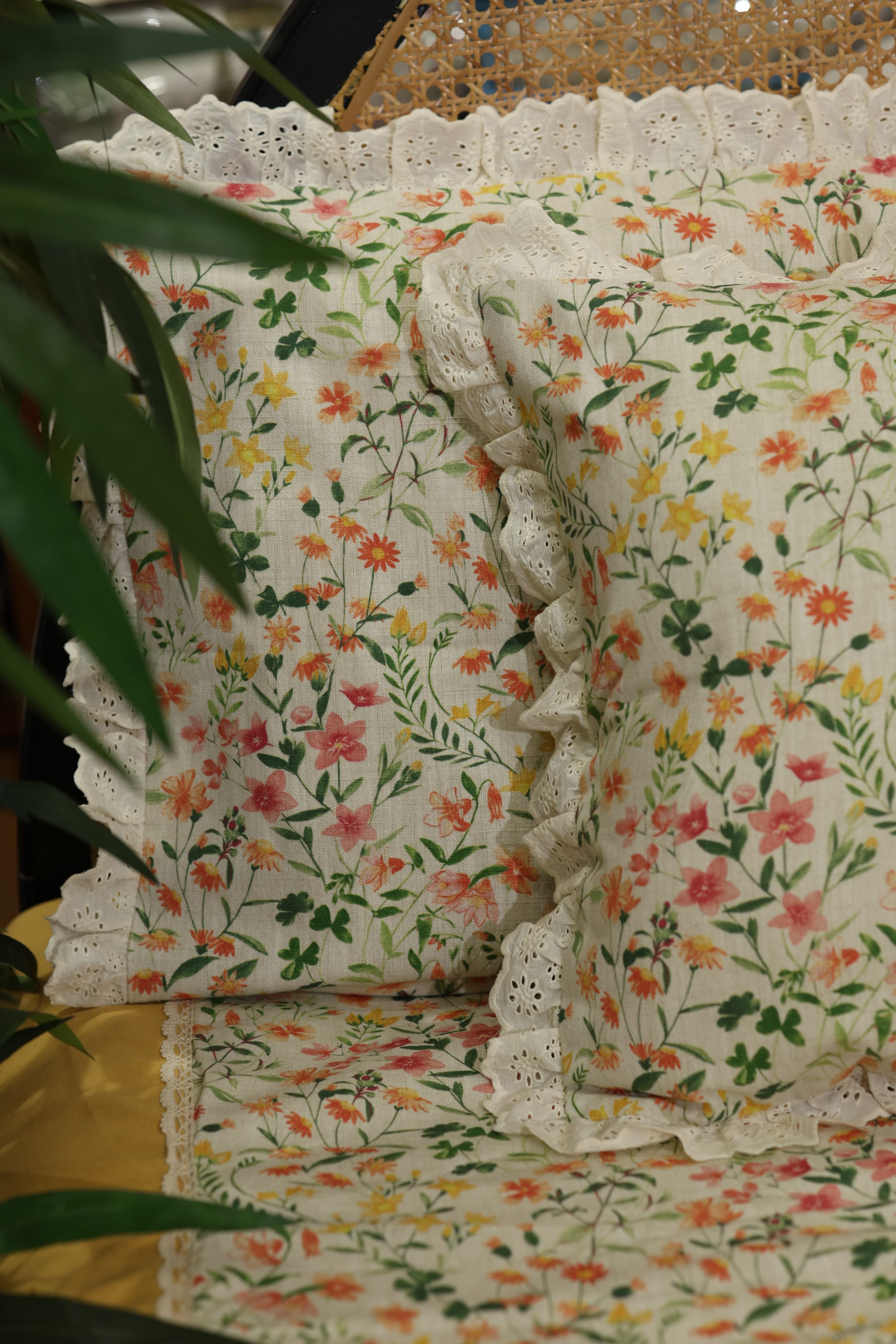 Bedsheets - Premium king floral printed lace bedsheet with cushion covers yellow bud