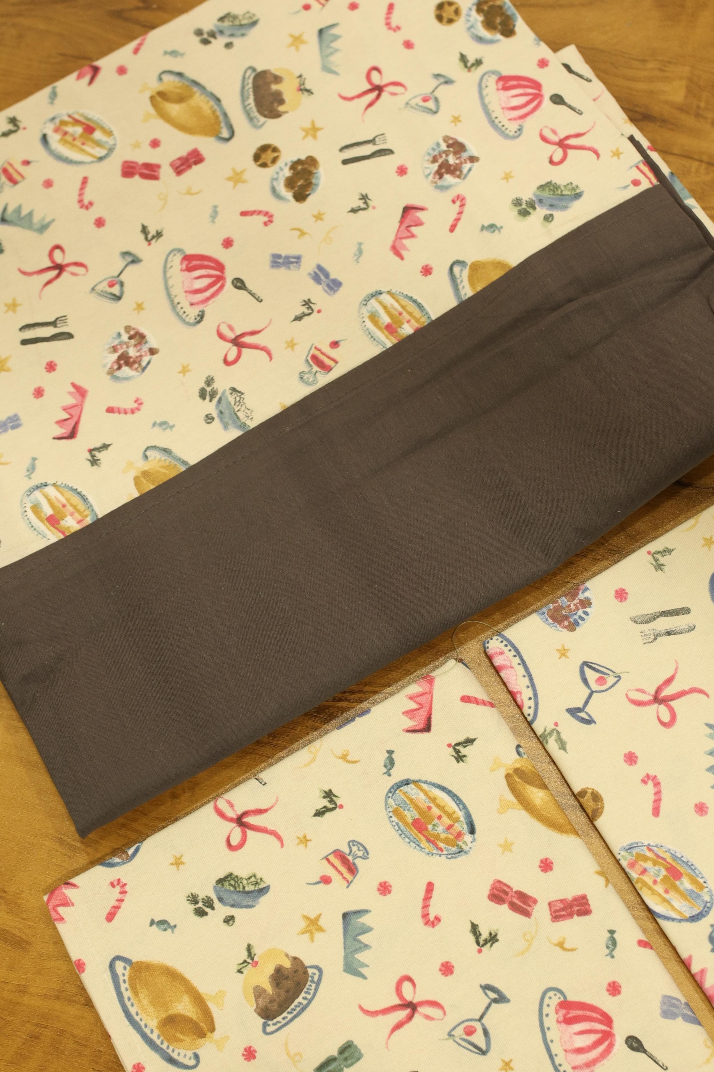 Bedsheets - Queen daily use border bedsheets