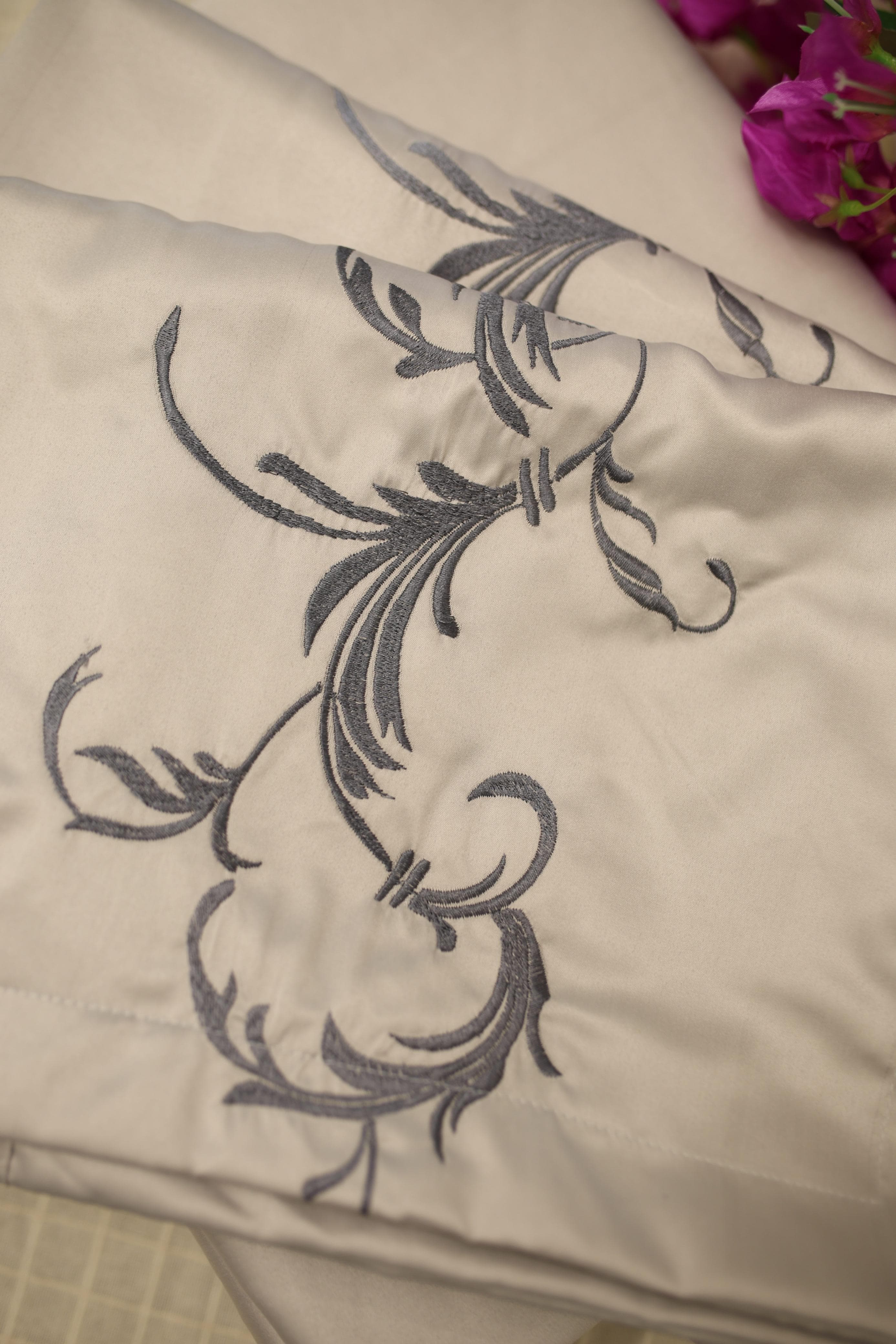 Bedsheets - Essential Queen size bedsheet