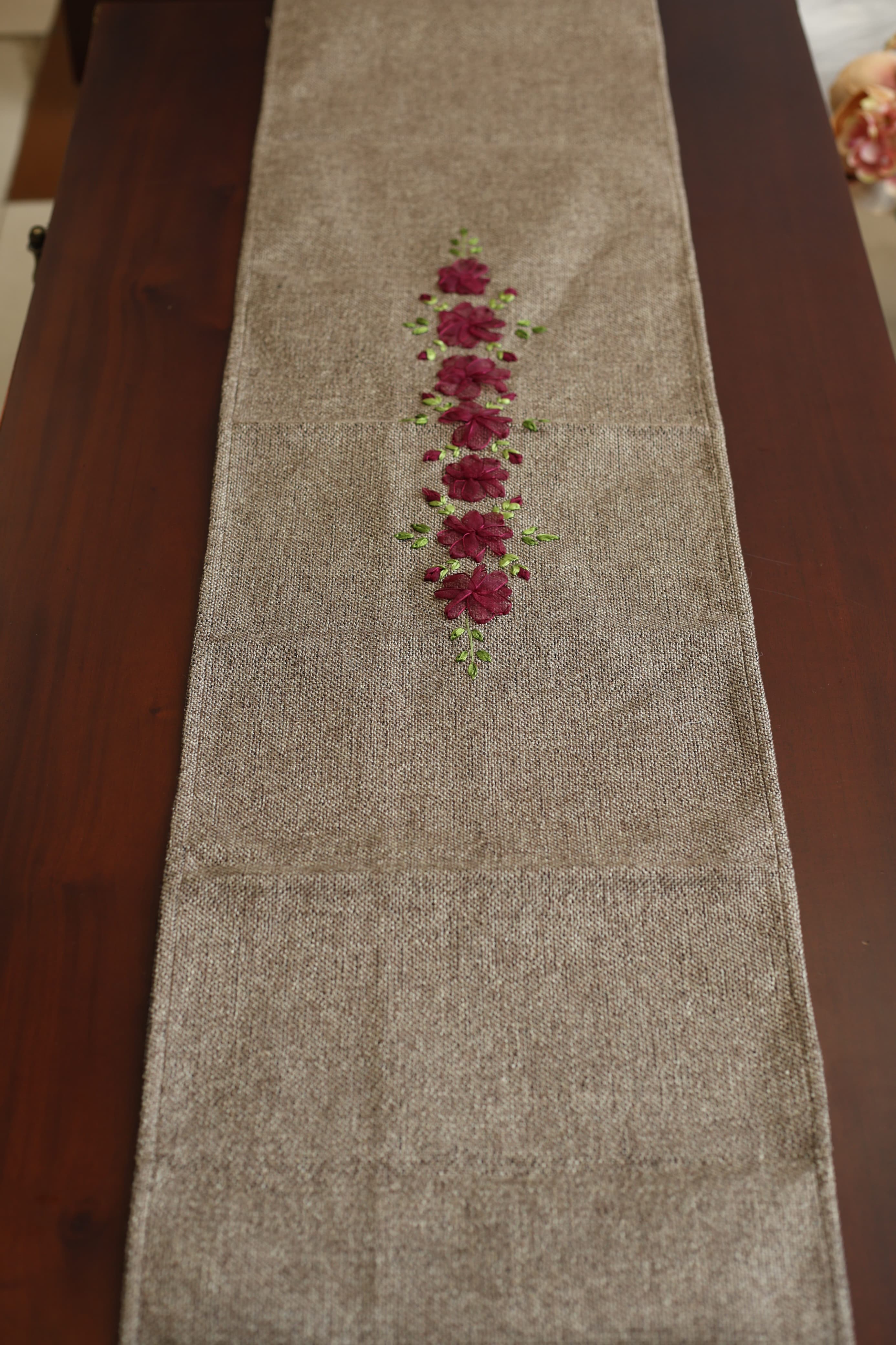 Table runner-4 Seater Ribbon embroidery