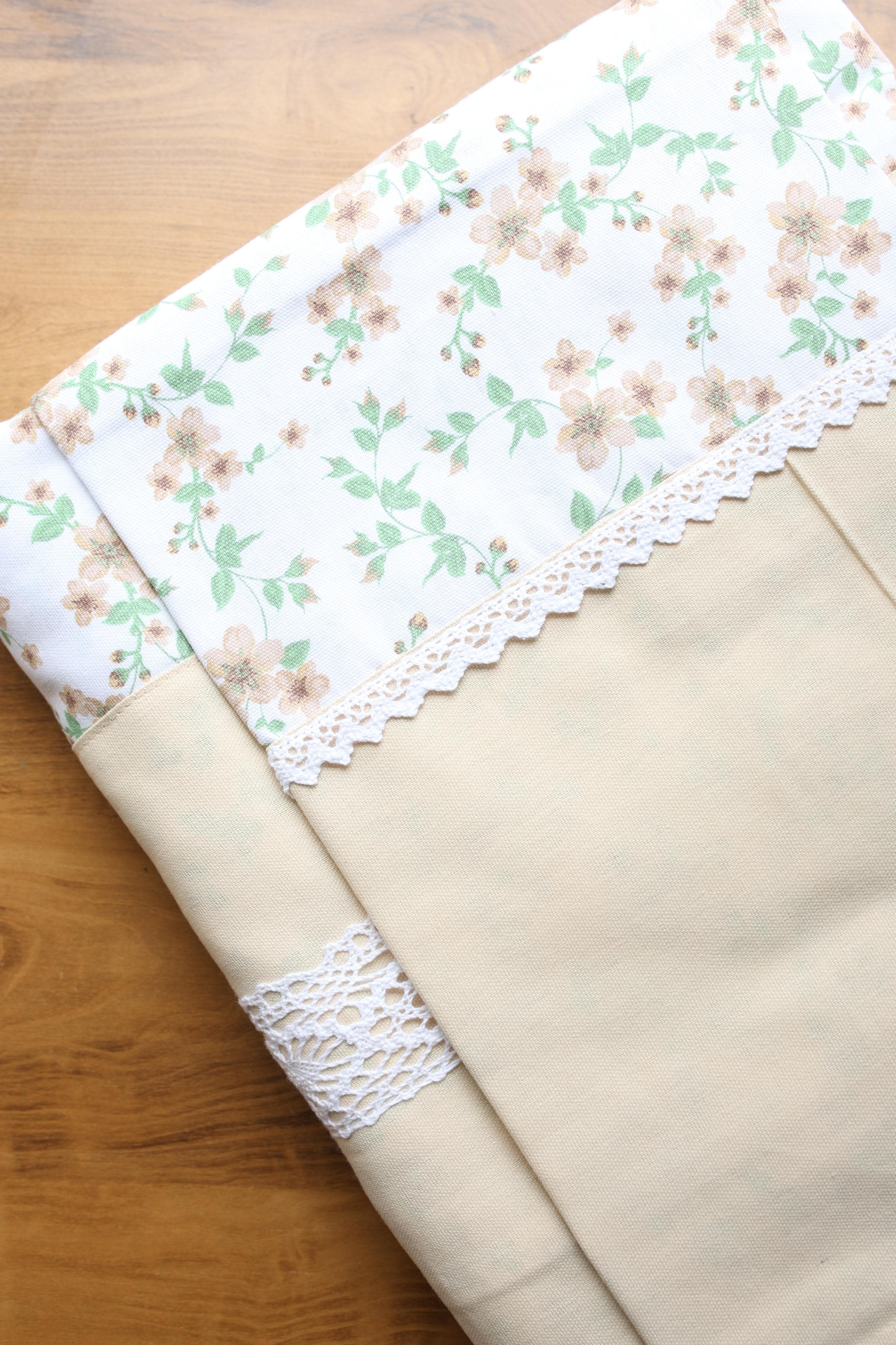Bedsheets - King premium designer Printed lace bedsheet rotary