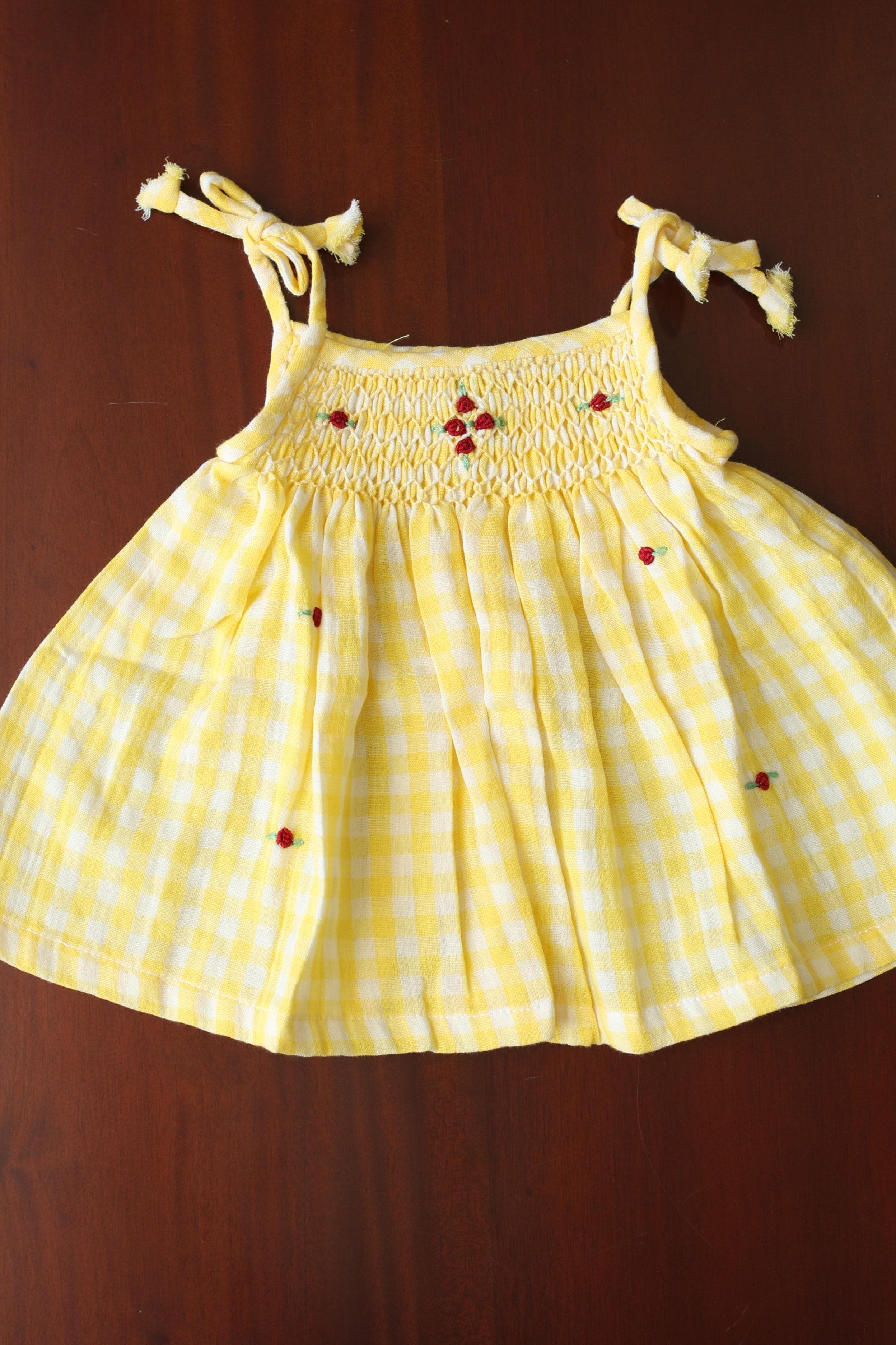 Kids smocked dress 0-3 month