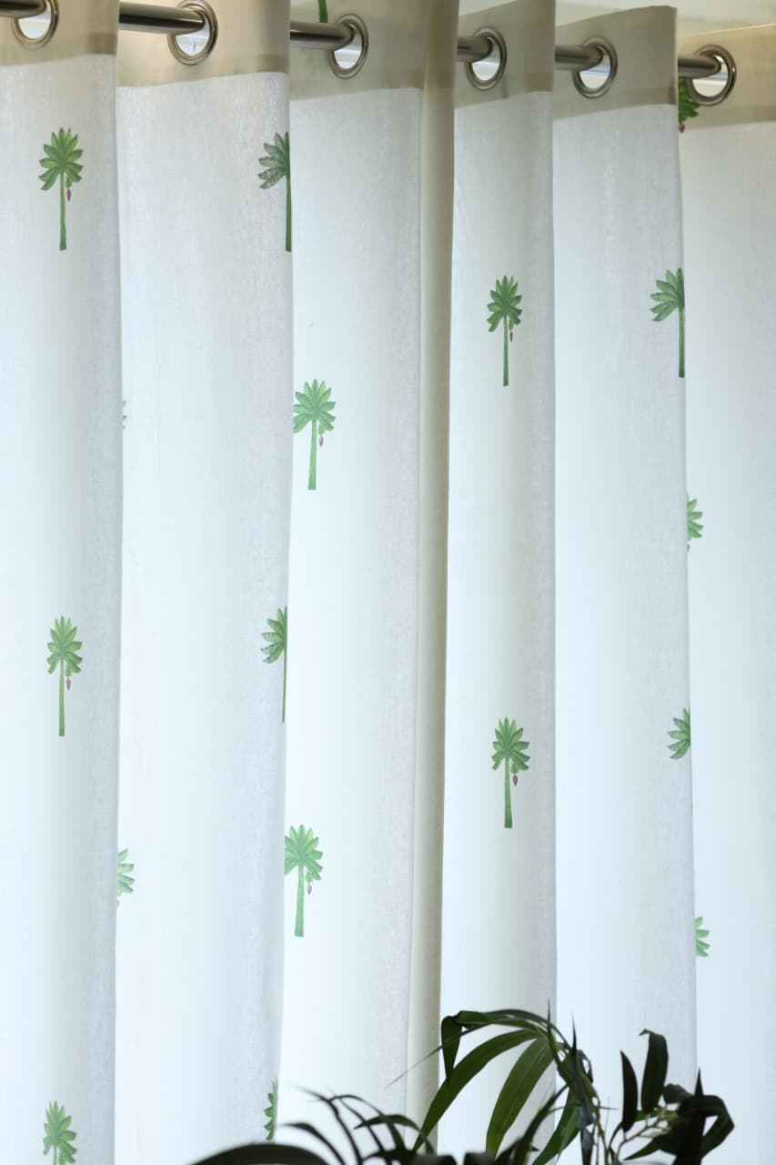 Curtains - Opaque floral curtains