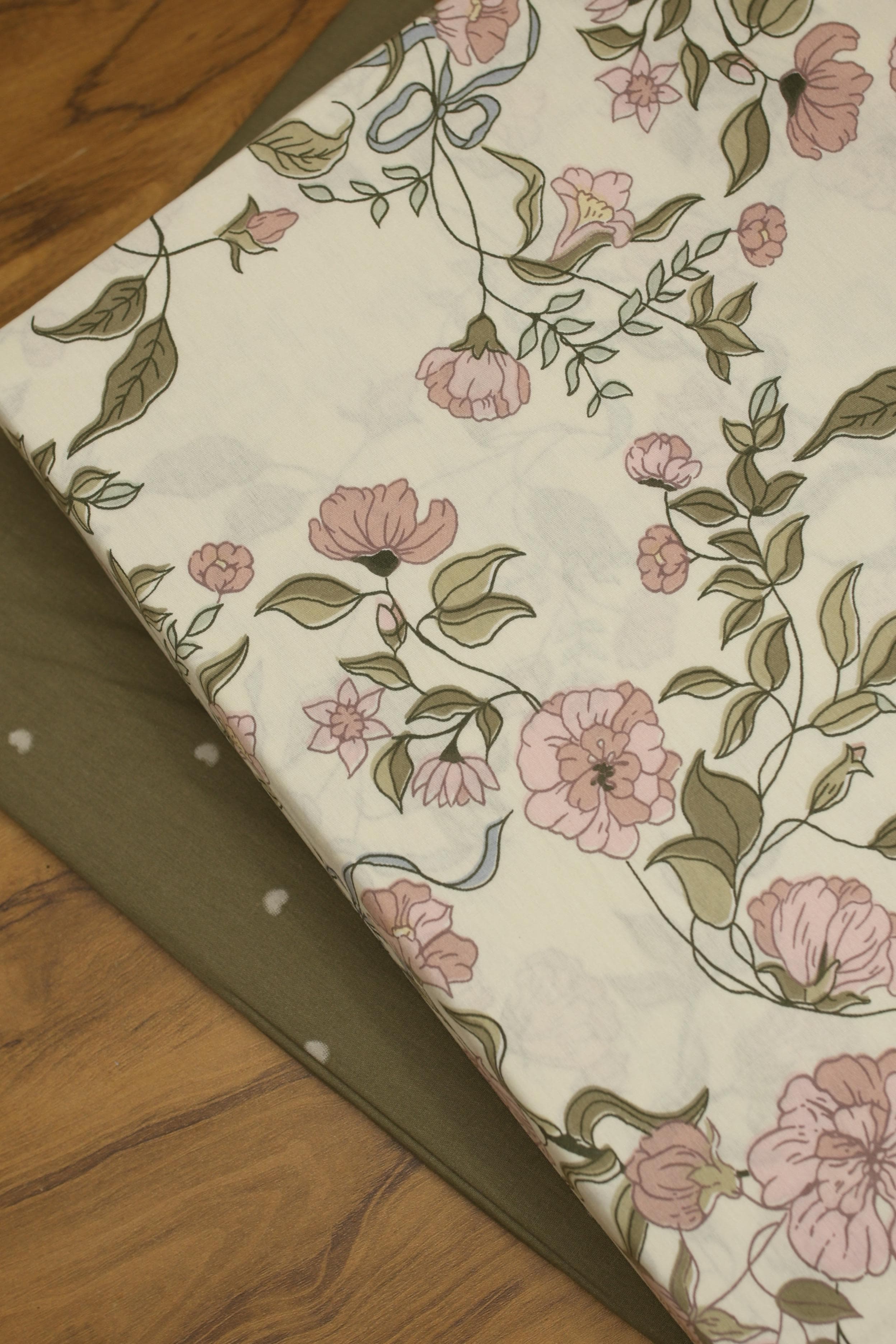 Bedsheets - Queen Soft cotton floral bedsheets (buzz)