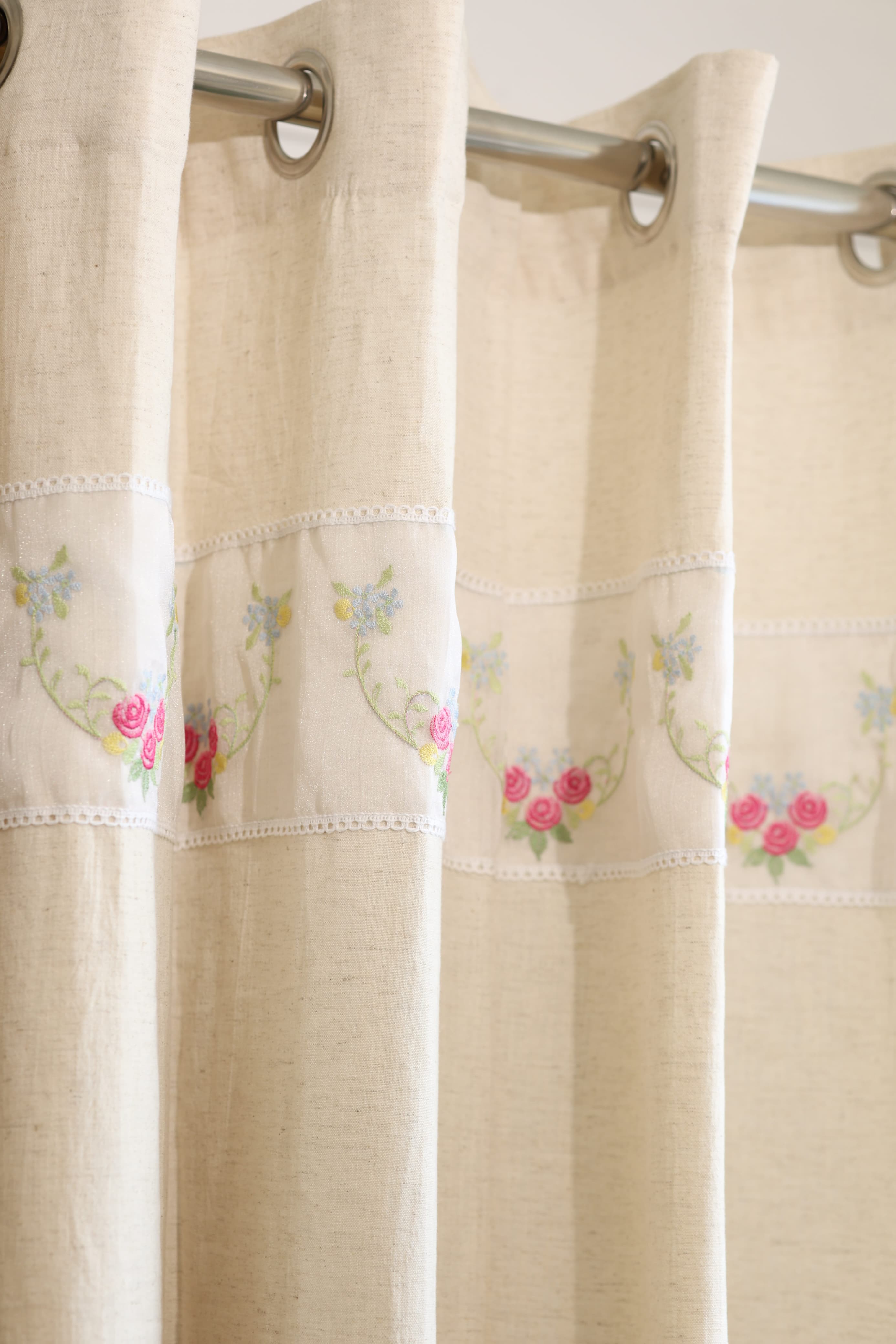 Curtains - Embroidery designer opaque curtains Three roses