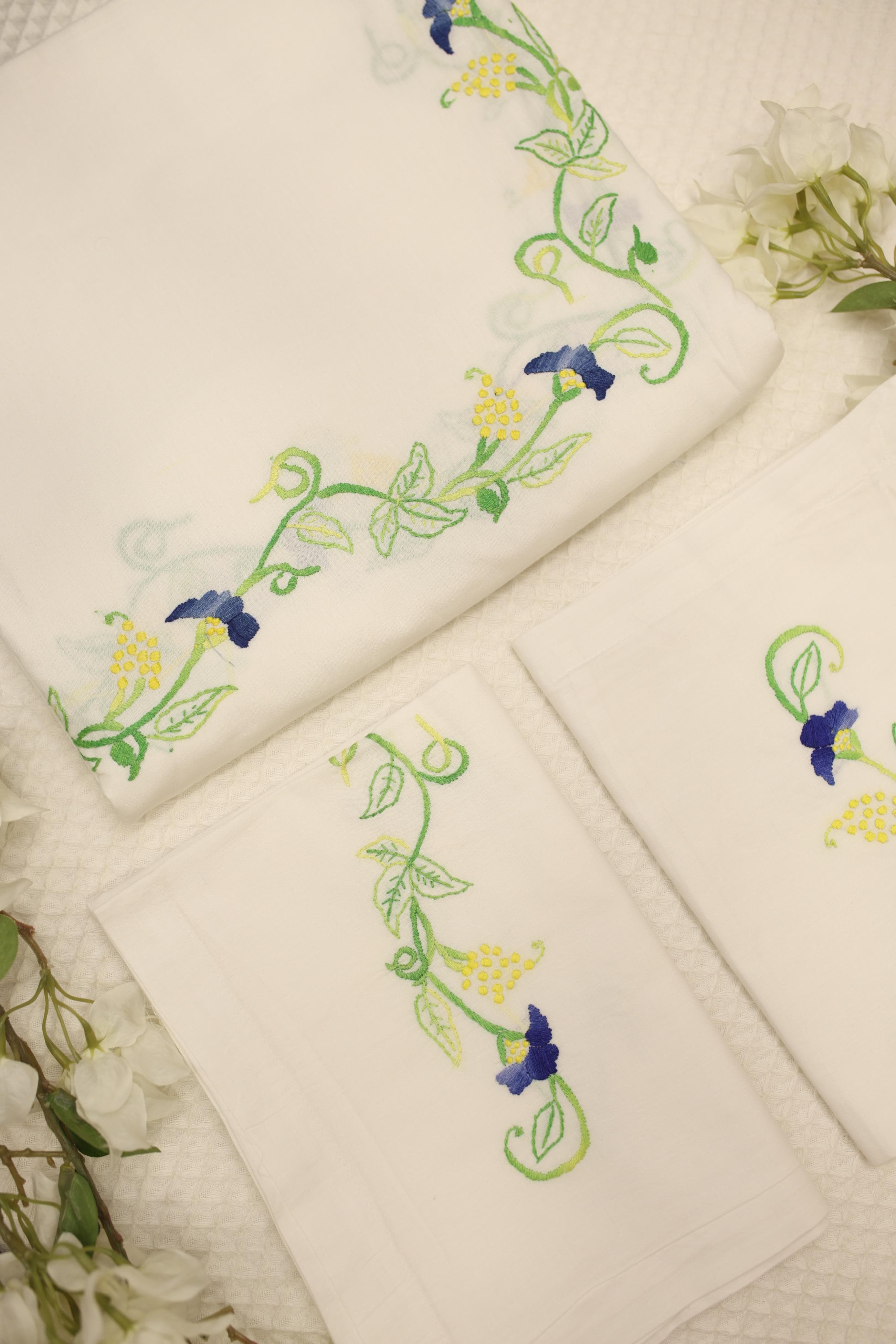Bedsheets:King premium hand embroidered bedsheets HEK