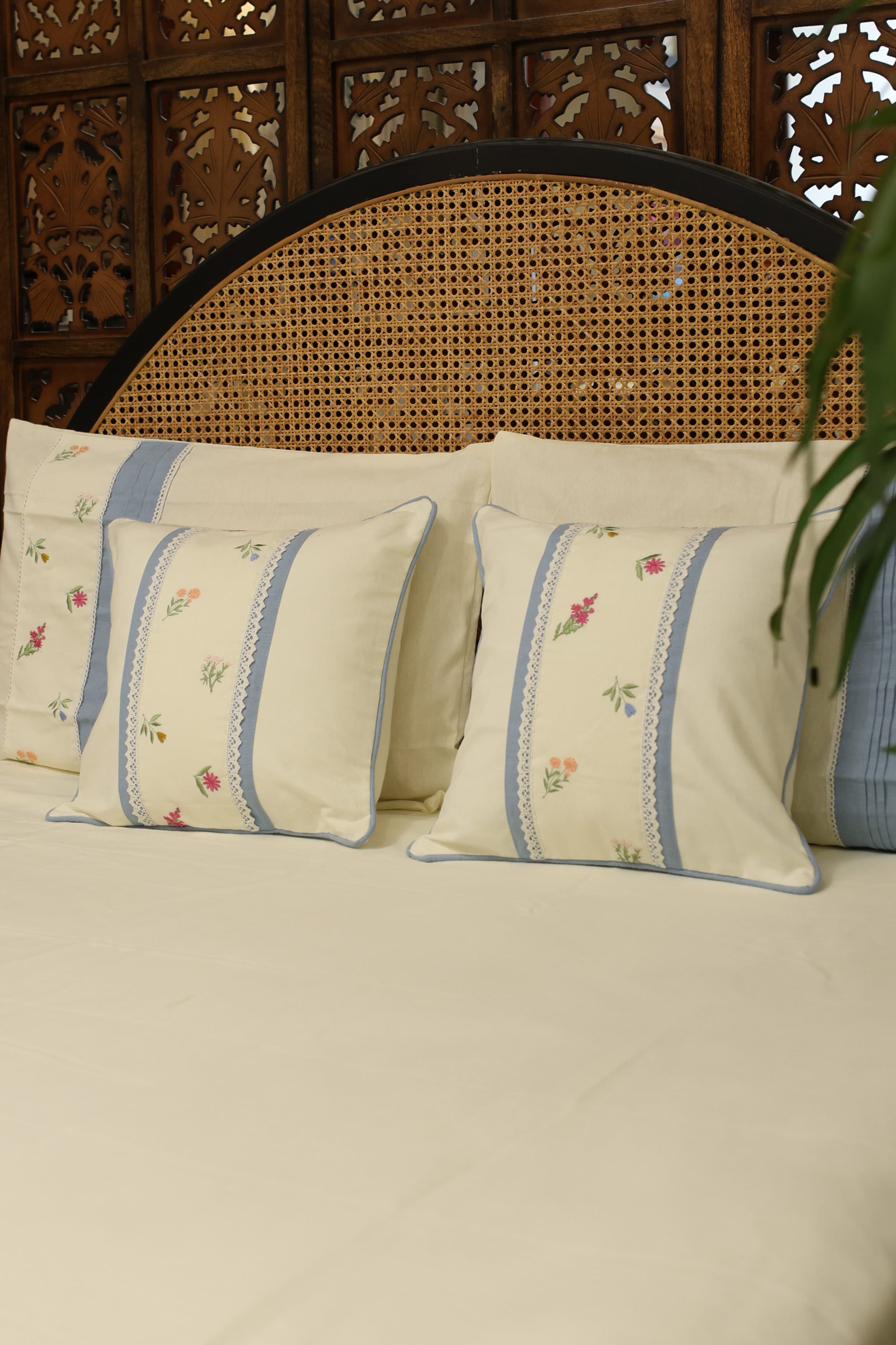 Bedsheets - King premium Machine Embroidery Bedsheet multi