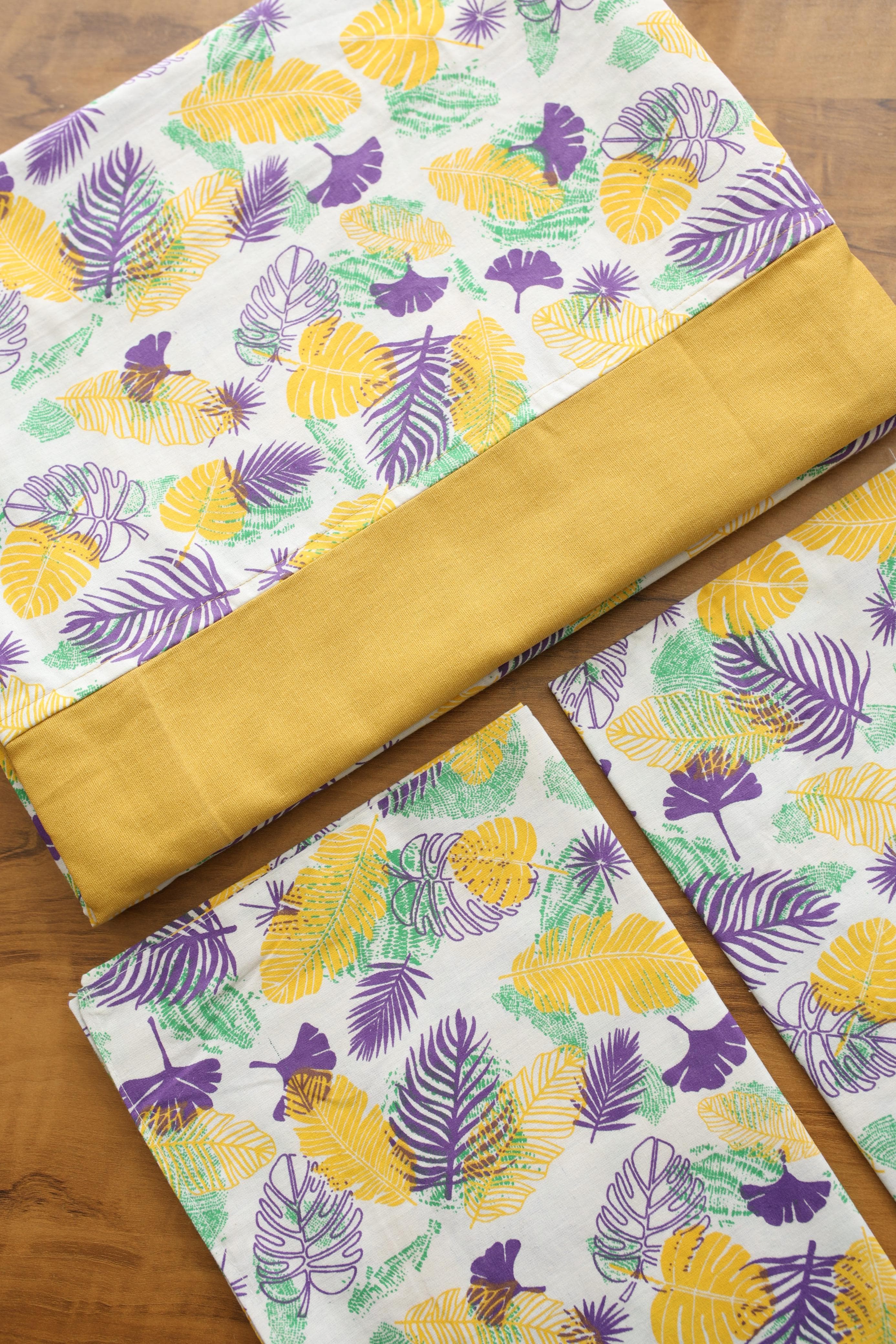 Bedsheets - Queen daily use border bedsheets