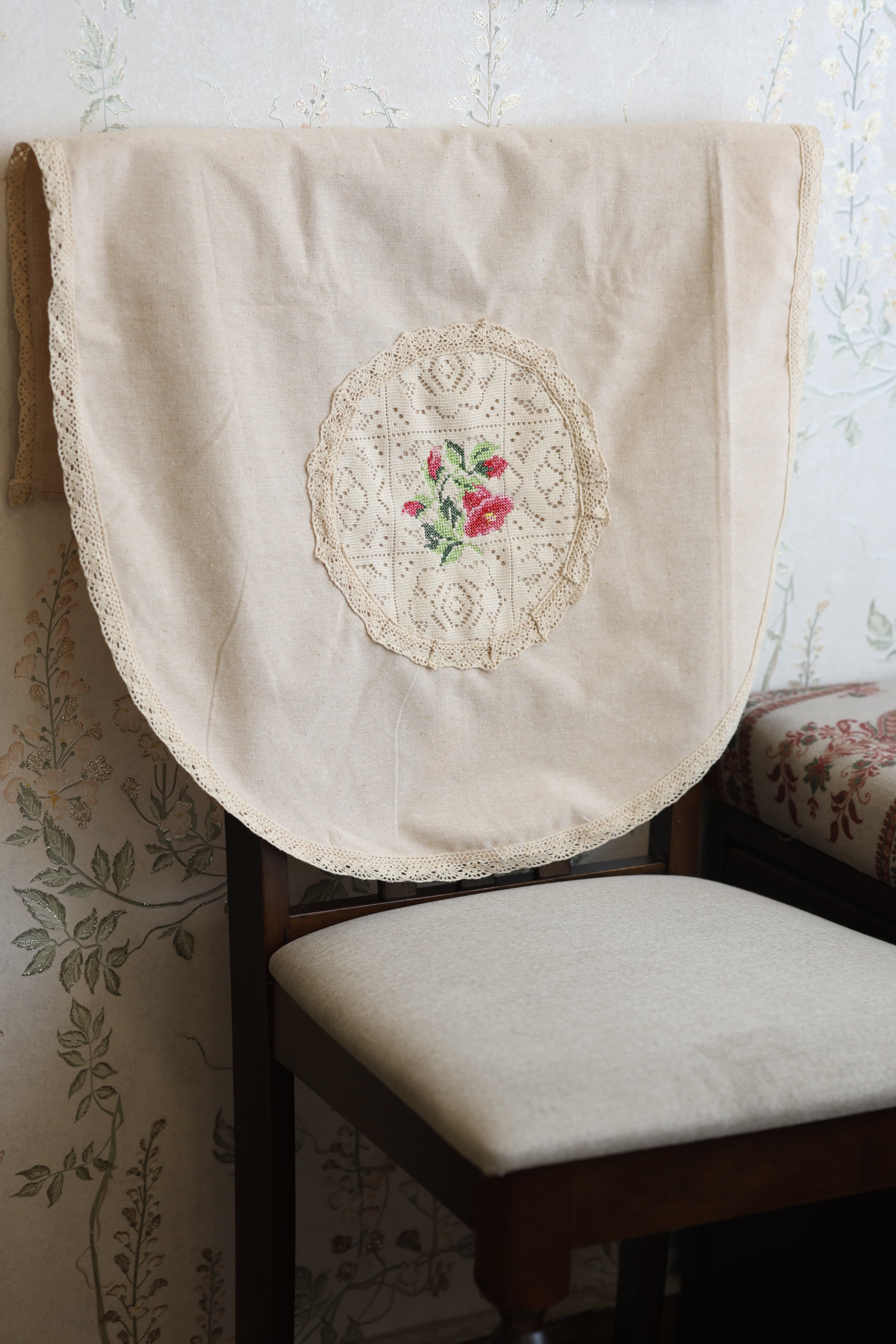 Chair / sofa back - cross stitch embroidery 3+1+1