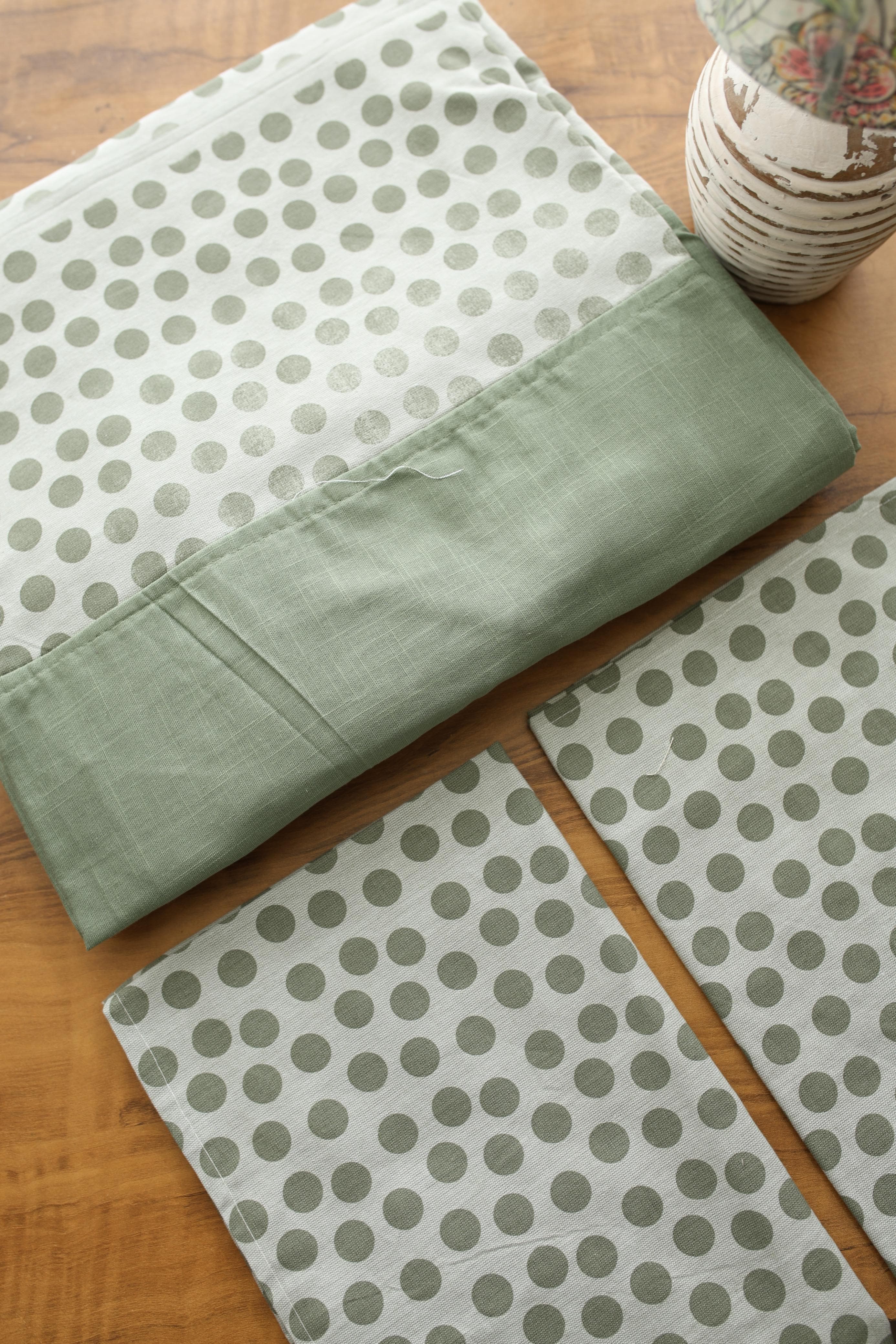 Bedsheets - Queen daily use border bedsheets