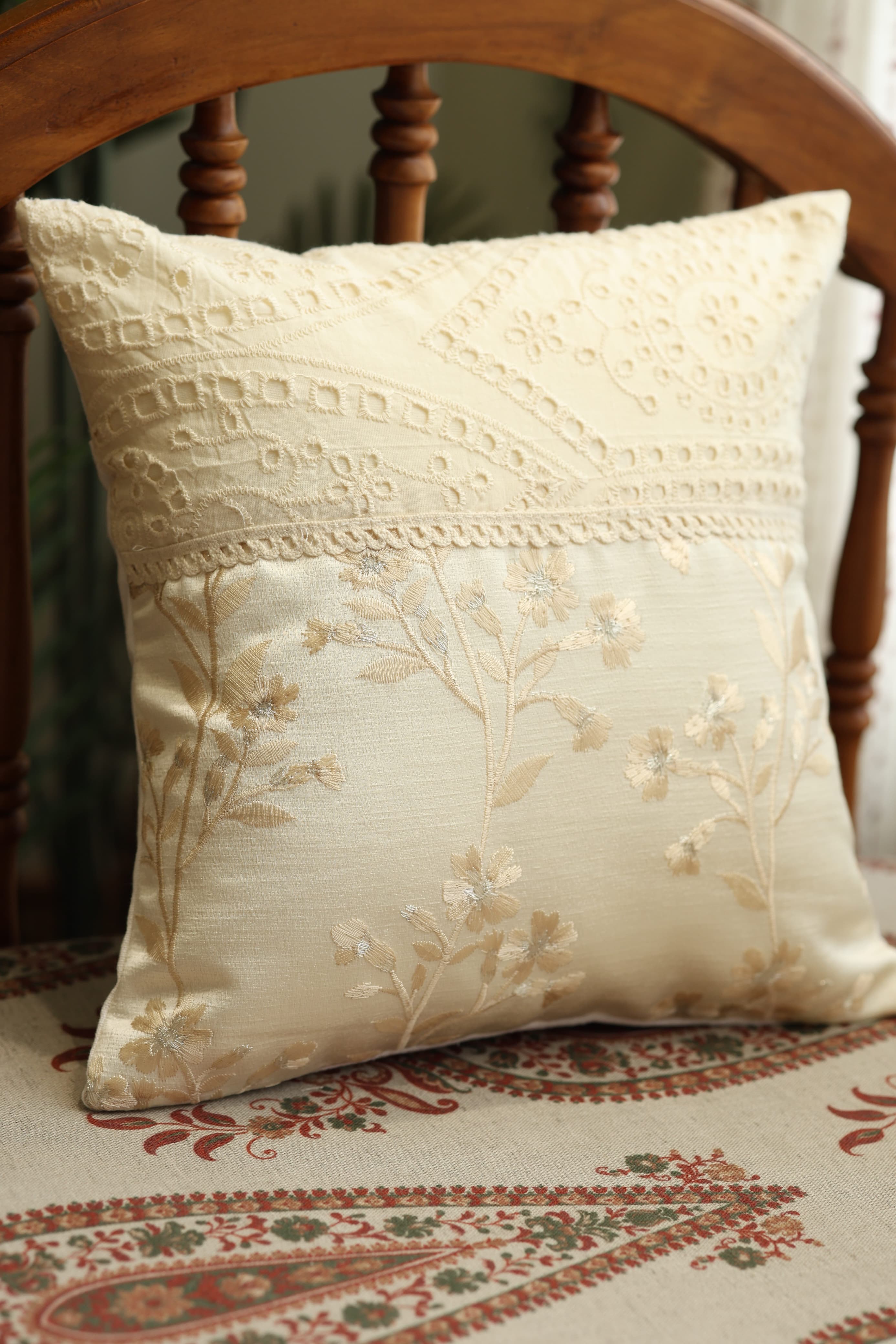 Cushion covers - 12*12 inches embroidery cushion cover