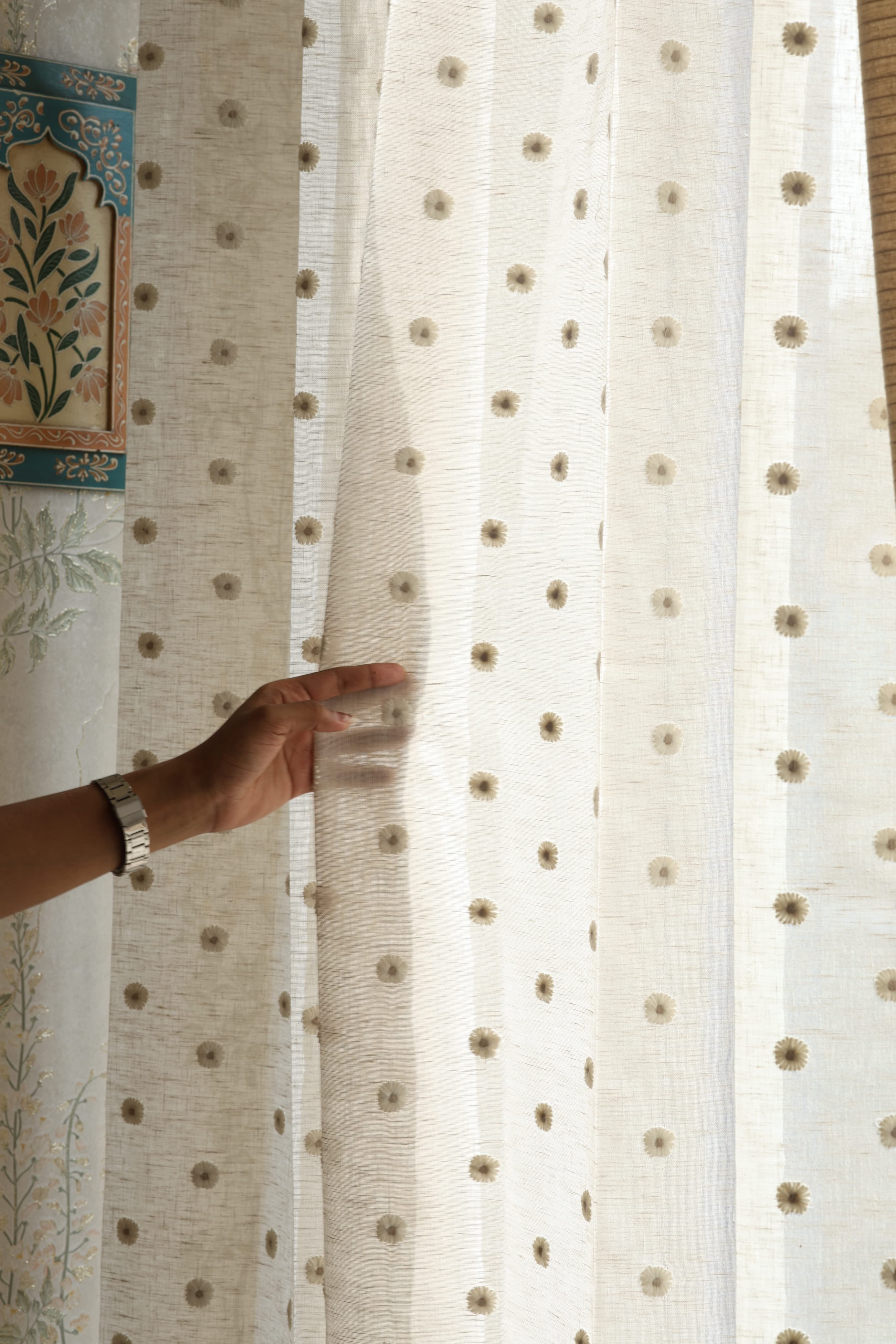 Daisy Sheer Premium embroidery Sheer Curtain : Cream/ off