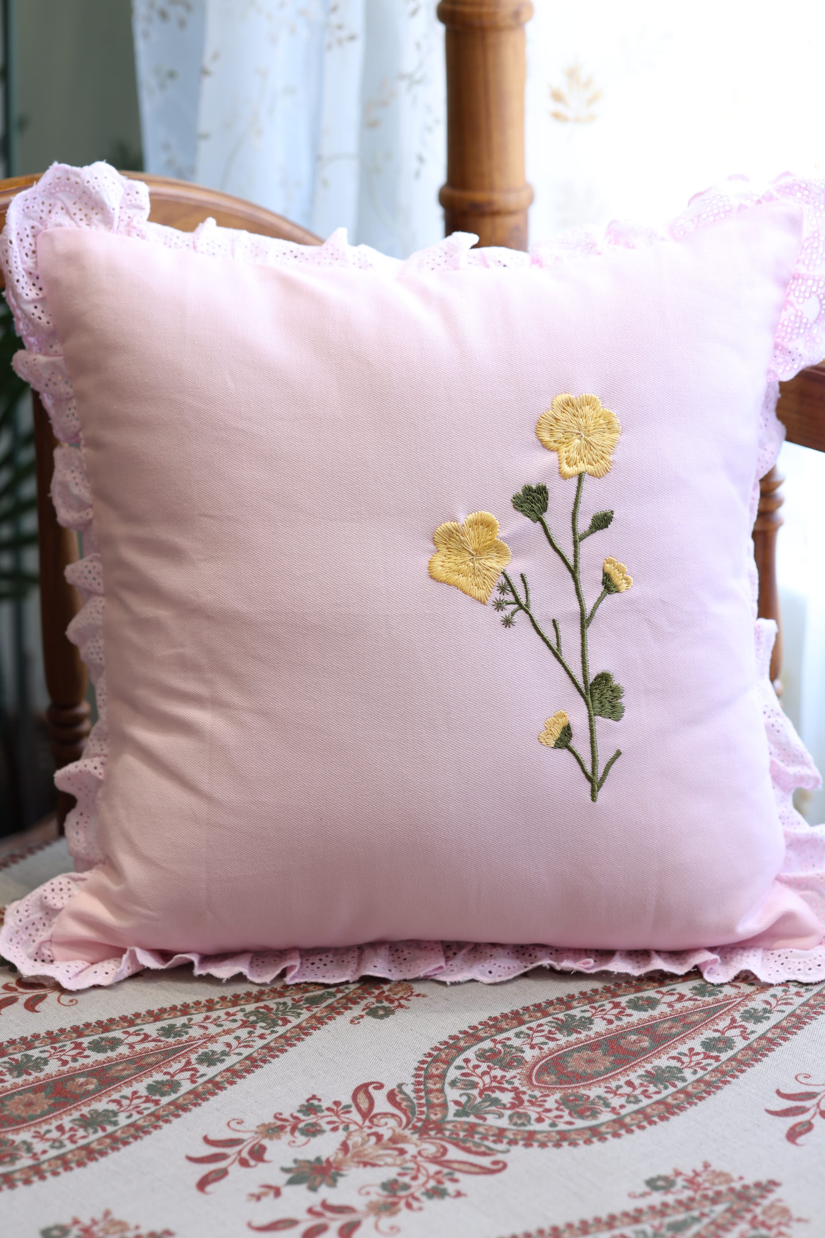 Cushion covers - Embroidery Buttercup Petal