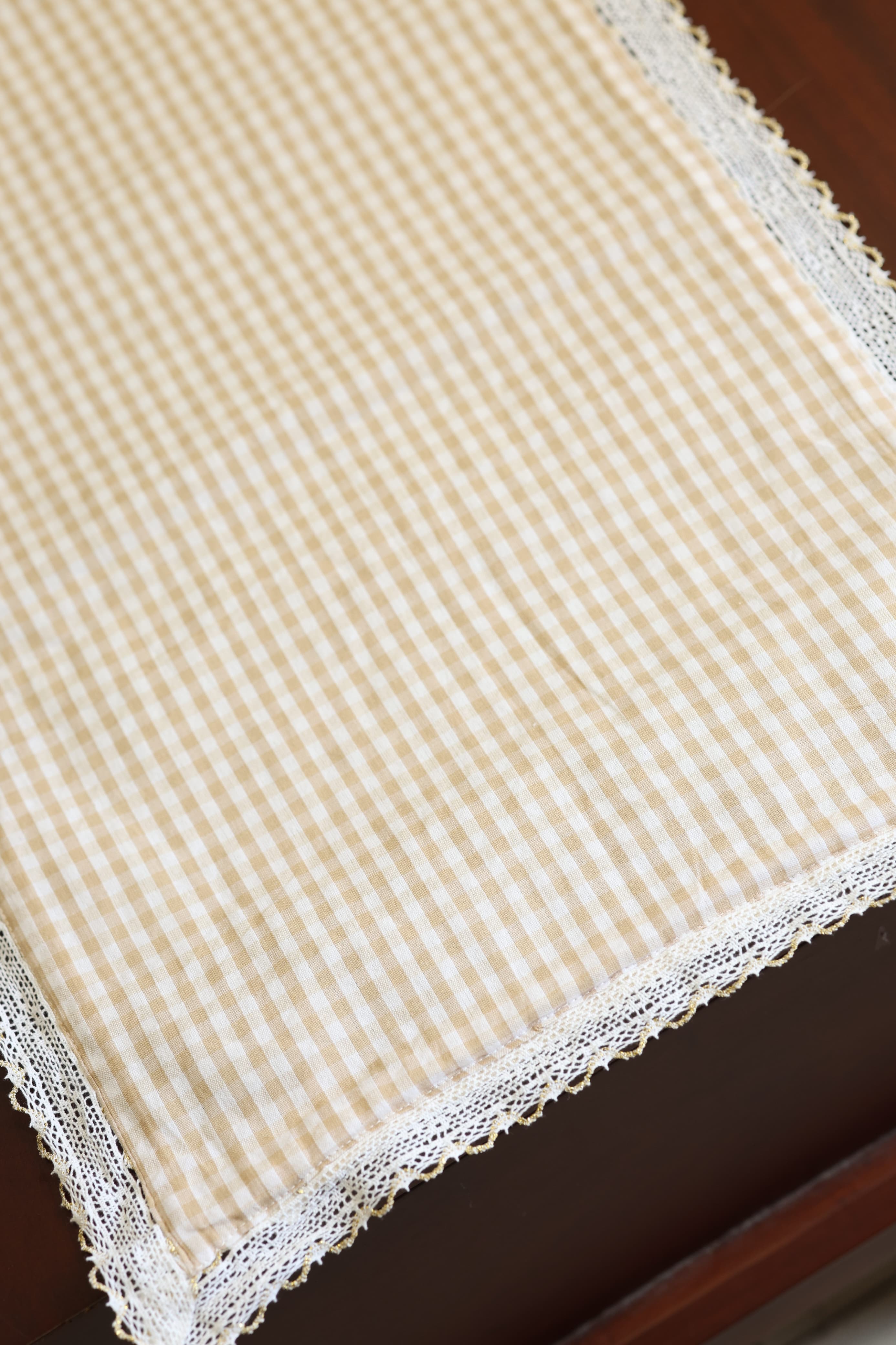 Table Runners - 6seater check pattern runner