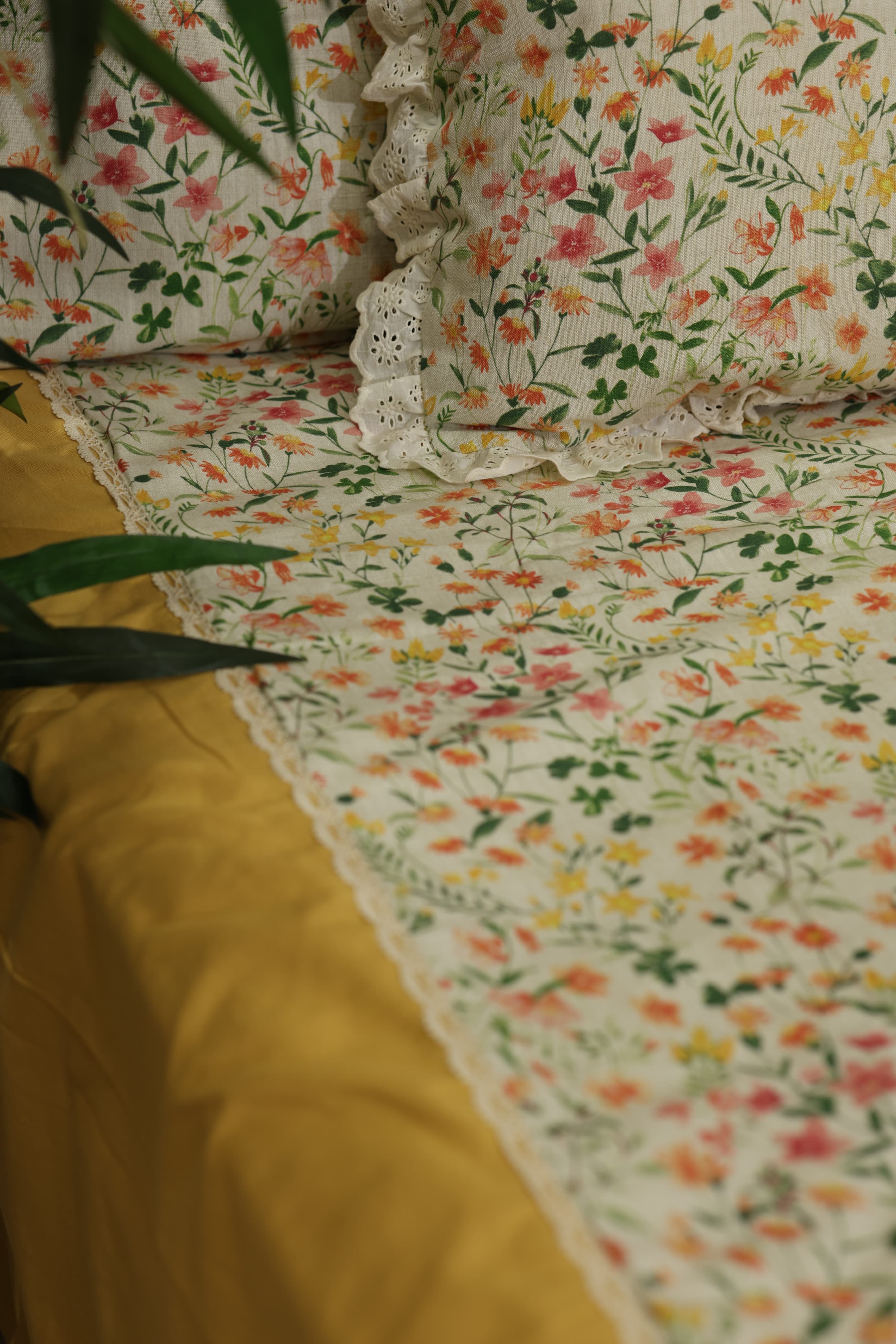 Bedsheets - Premium king floral printed lace bedsheet with cushion covers yellow bud