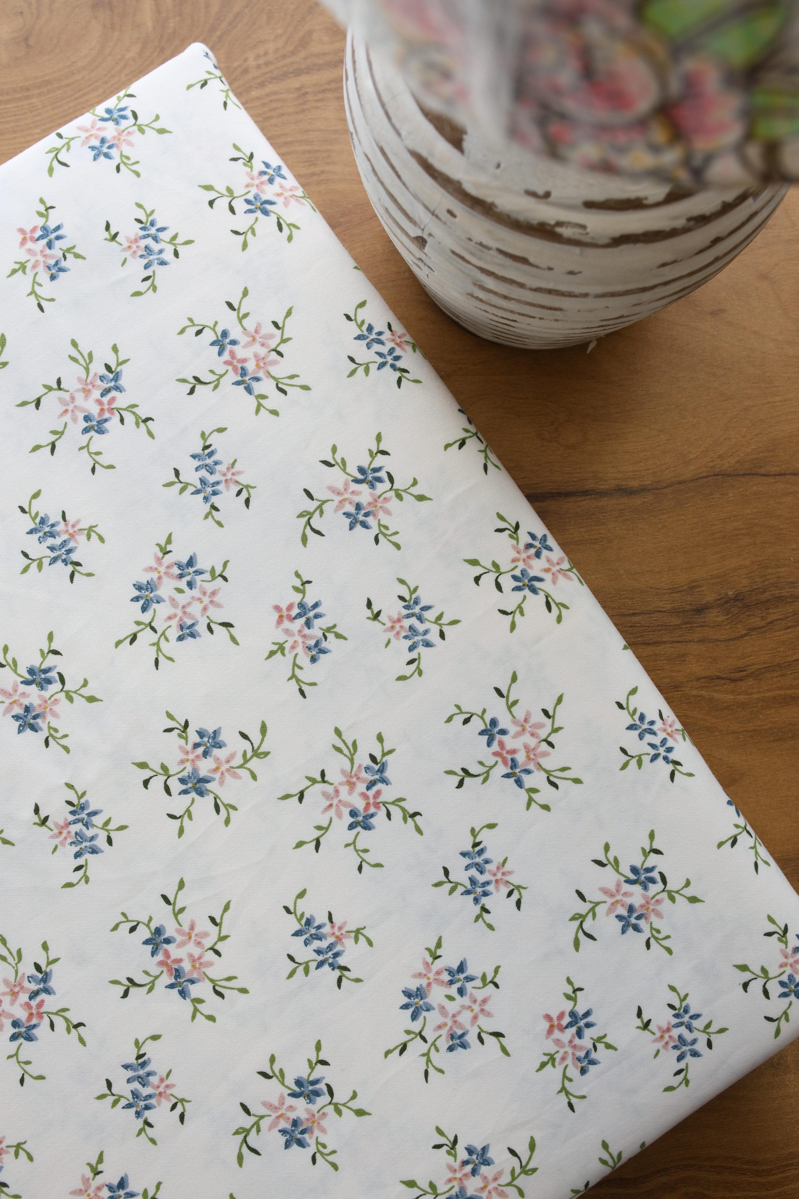 Bedsheets - King soft cotton floral bedsheets Vintana