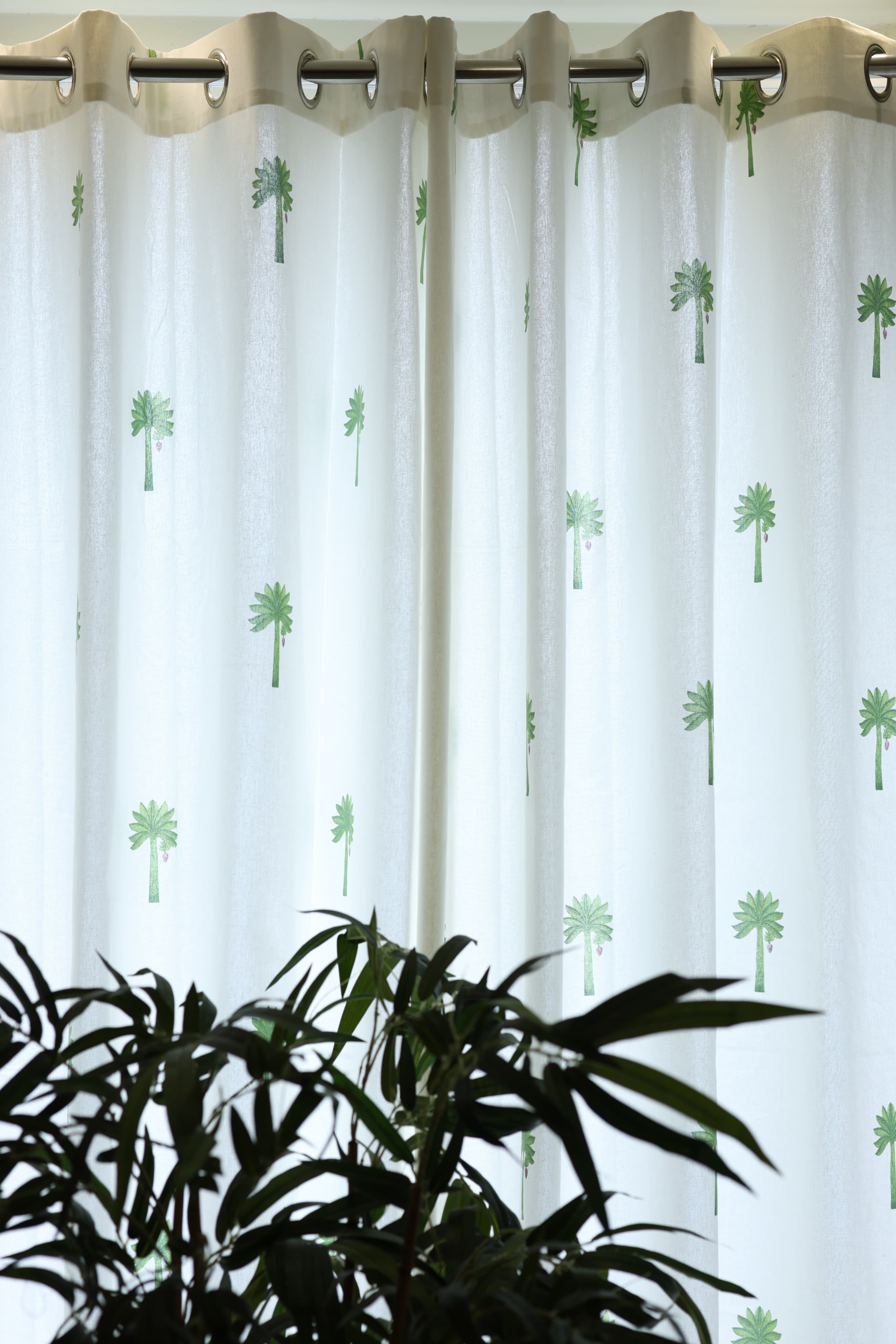 Curtains - Opaque floral curtains