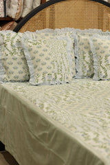Bedsheets - Premium king floral printed lace bedsheet with cushion covers bud