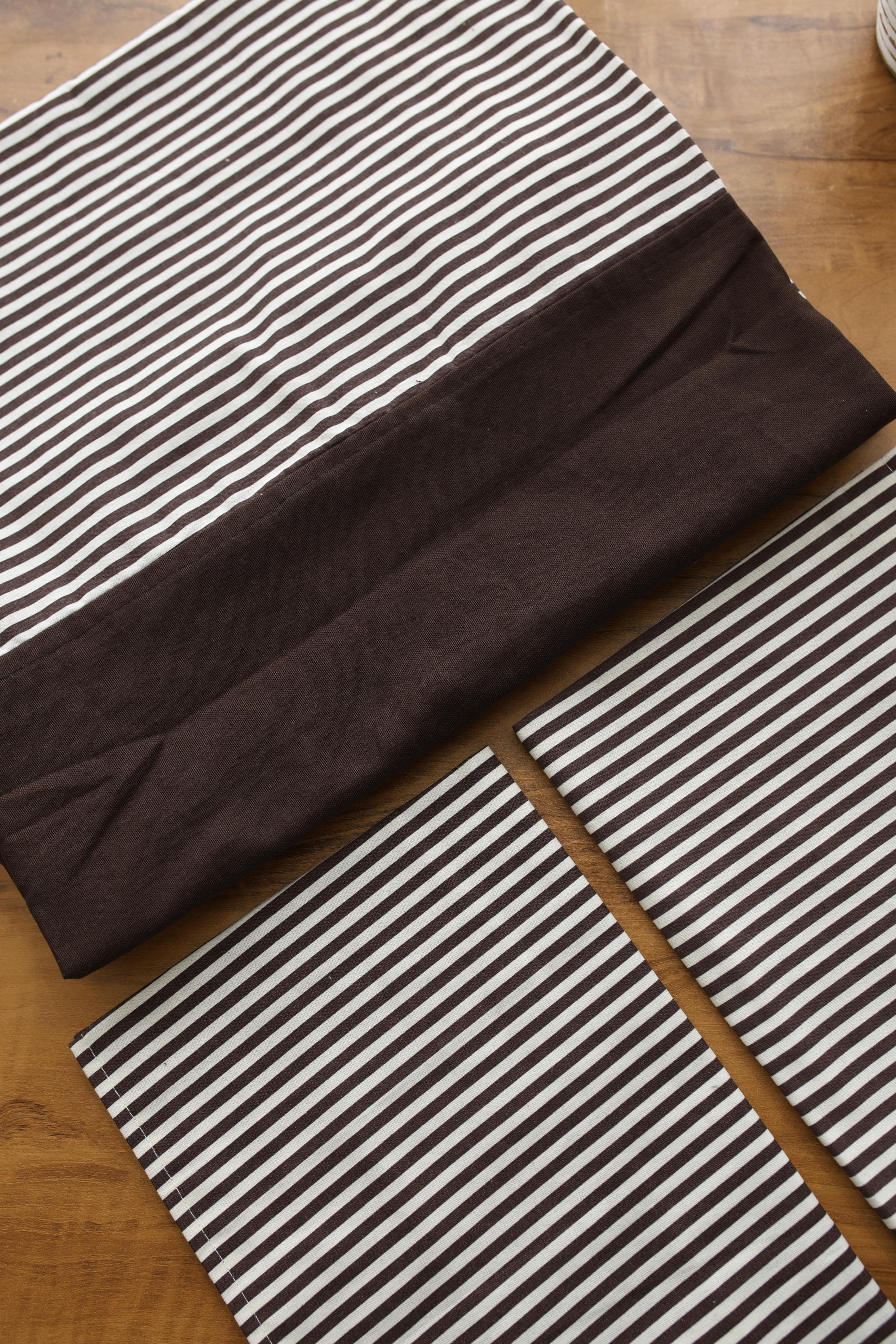 Bedsheets - Queen daily use border bedsheets