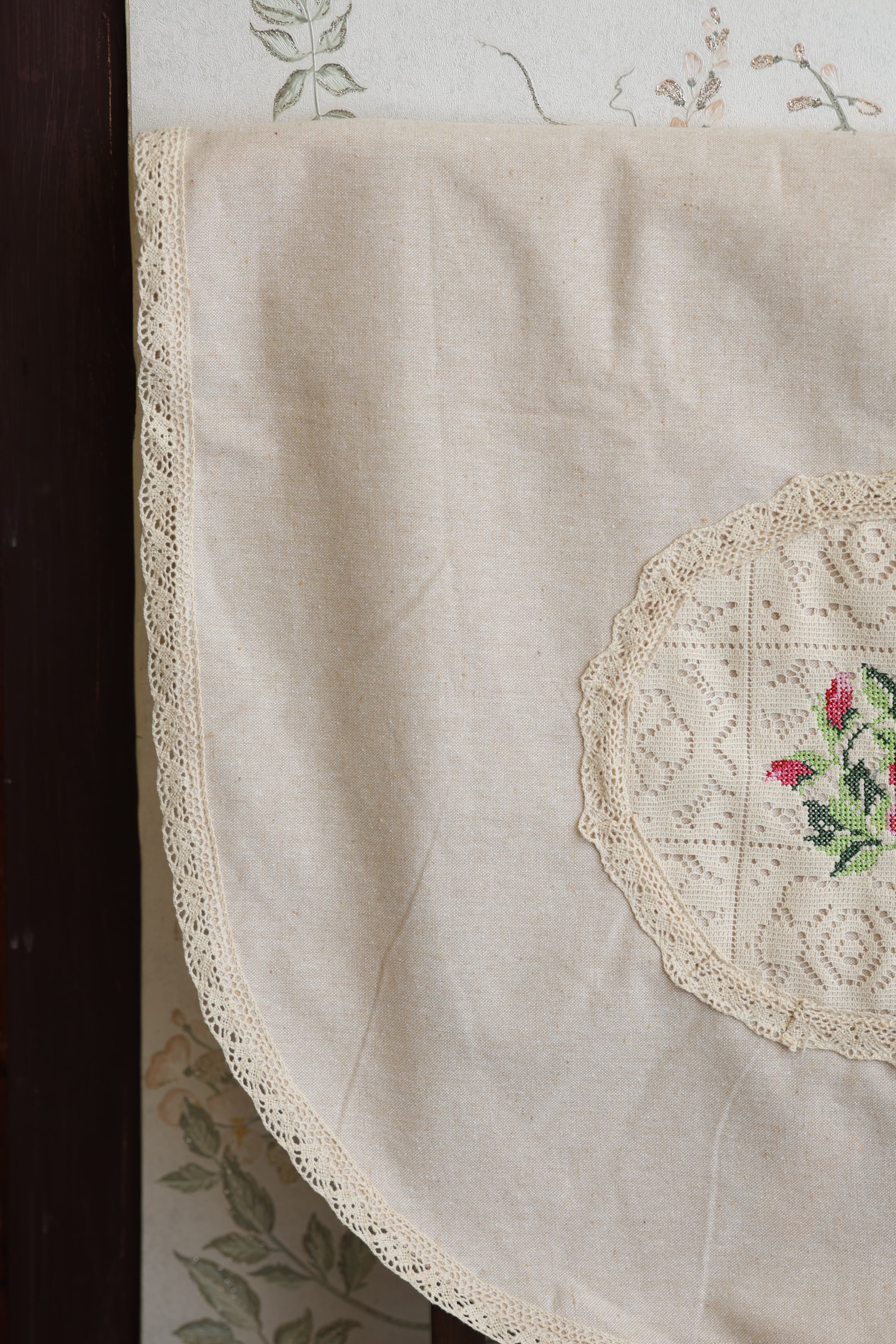 Chair / sofa back - cross stitch embroidery 3+1+1