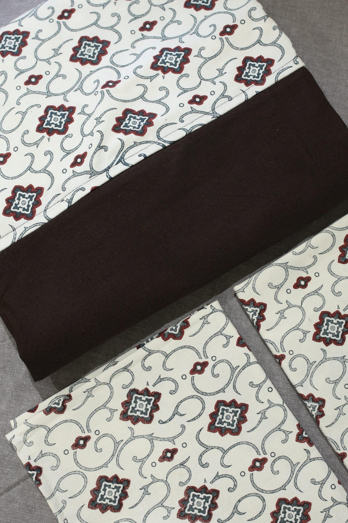 Bedsheets - King Daily use border bedsheets