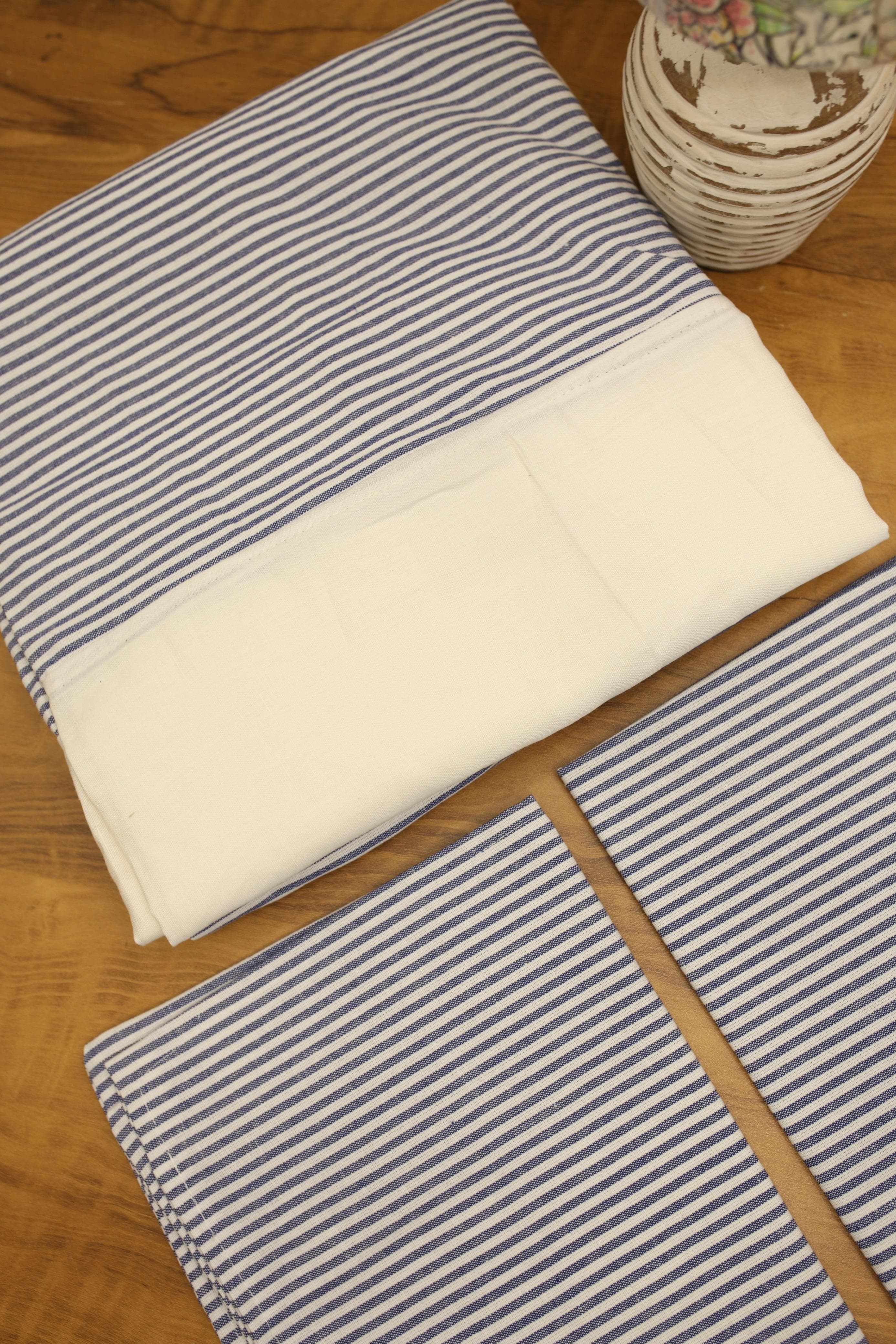 Bedsheets - King daily use border bedsheets