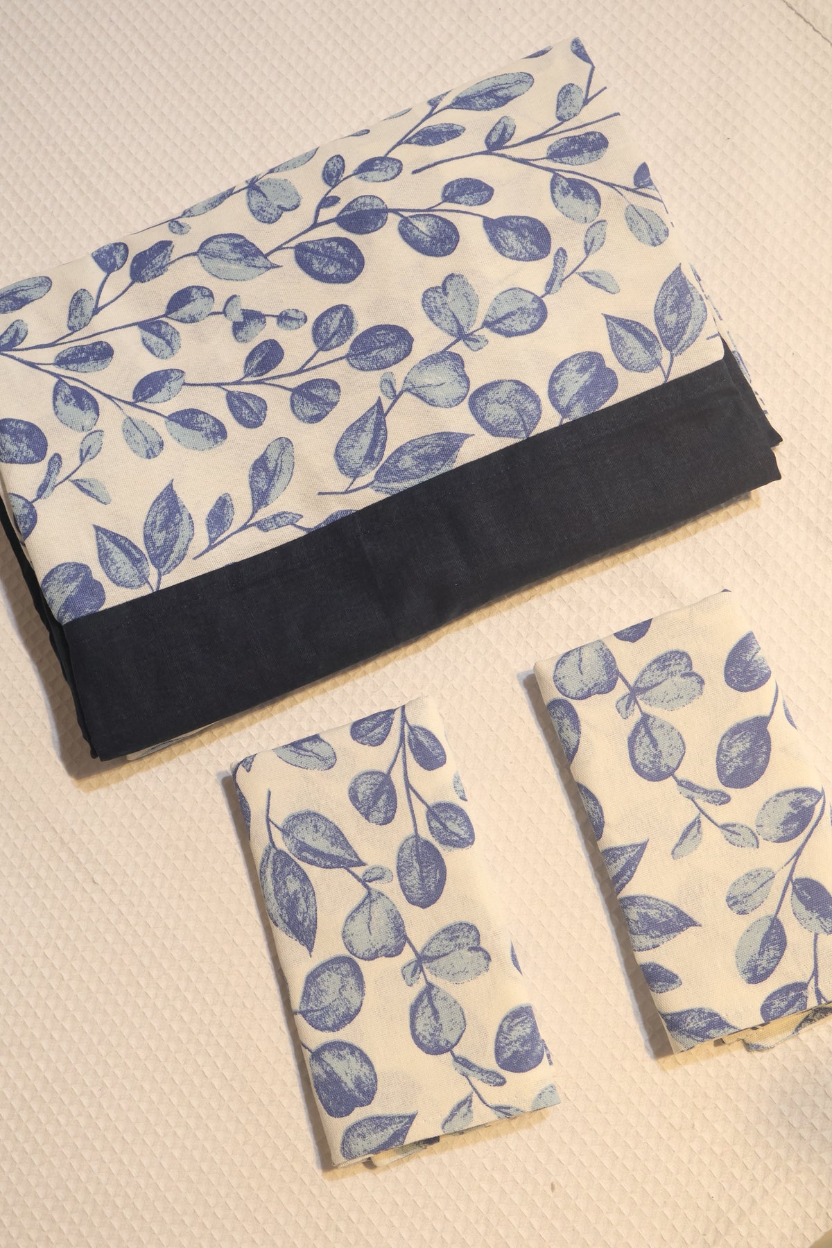 Bedsheets-Queen daily use border bedsheets