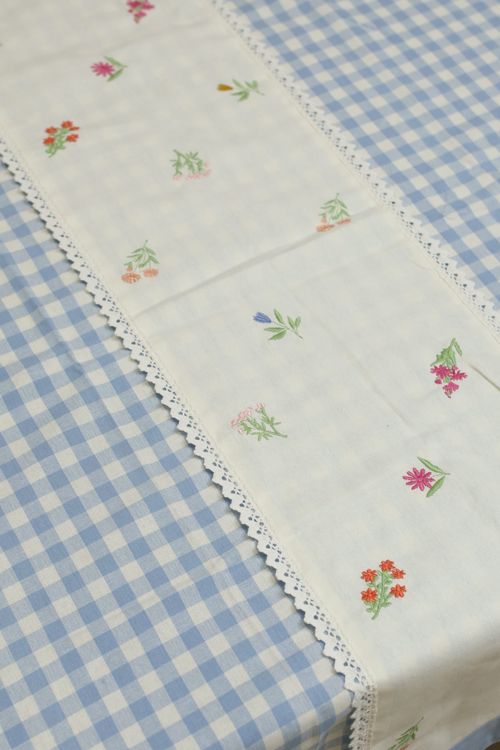Table cloth - Check embroidery (6 Seater-blue)