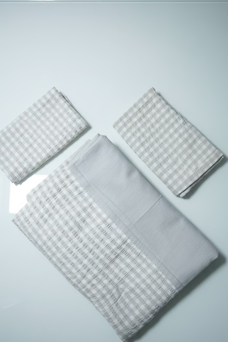 Bedsheets - King daily use border bedsheets