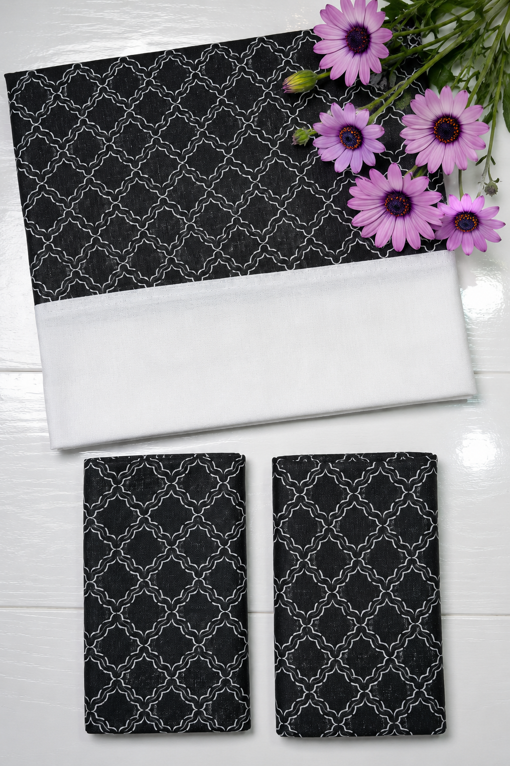 Bedsheets-Queen daily use border bedsheets