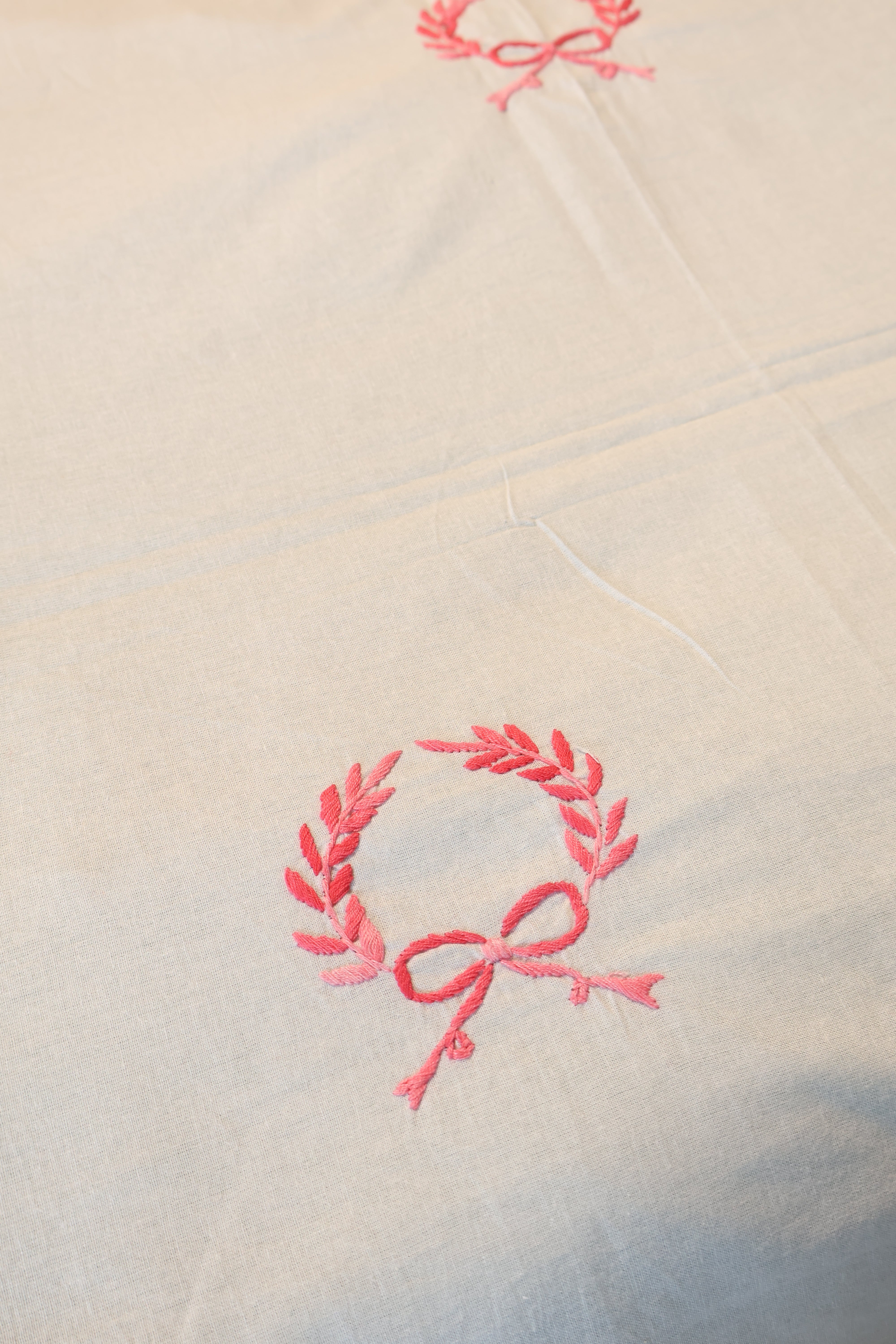 Table cloths-4 seater Embroidery