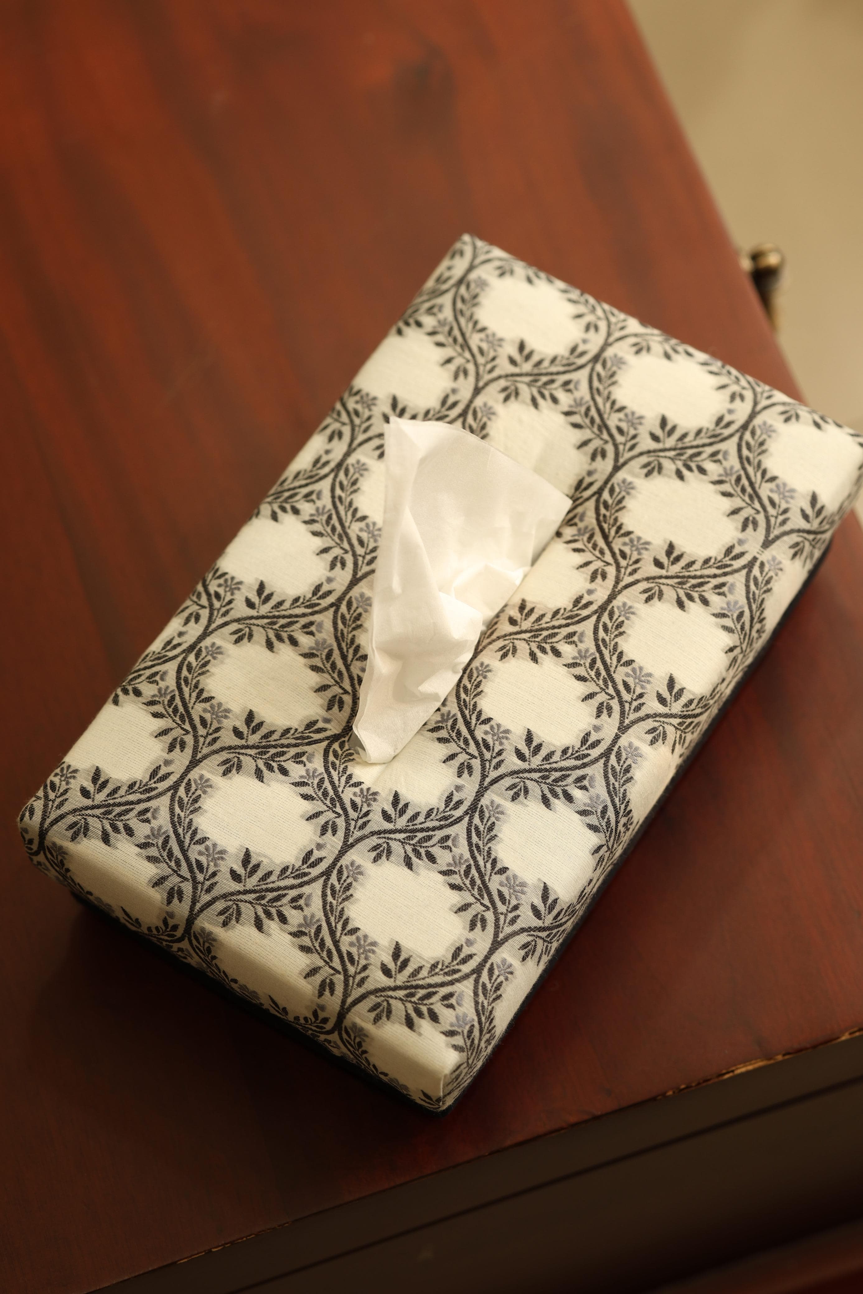 Tissue box