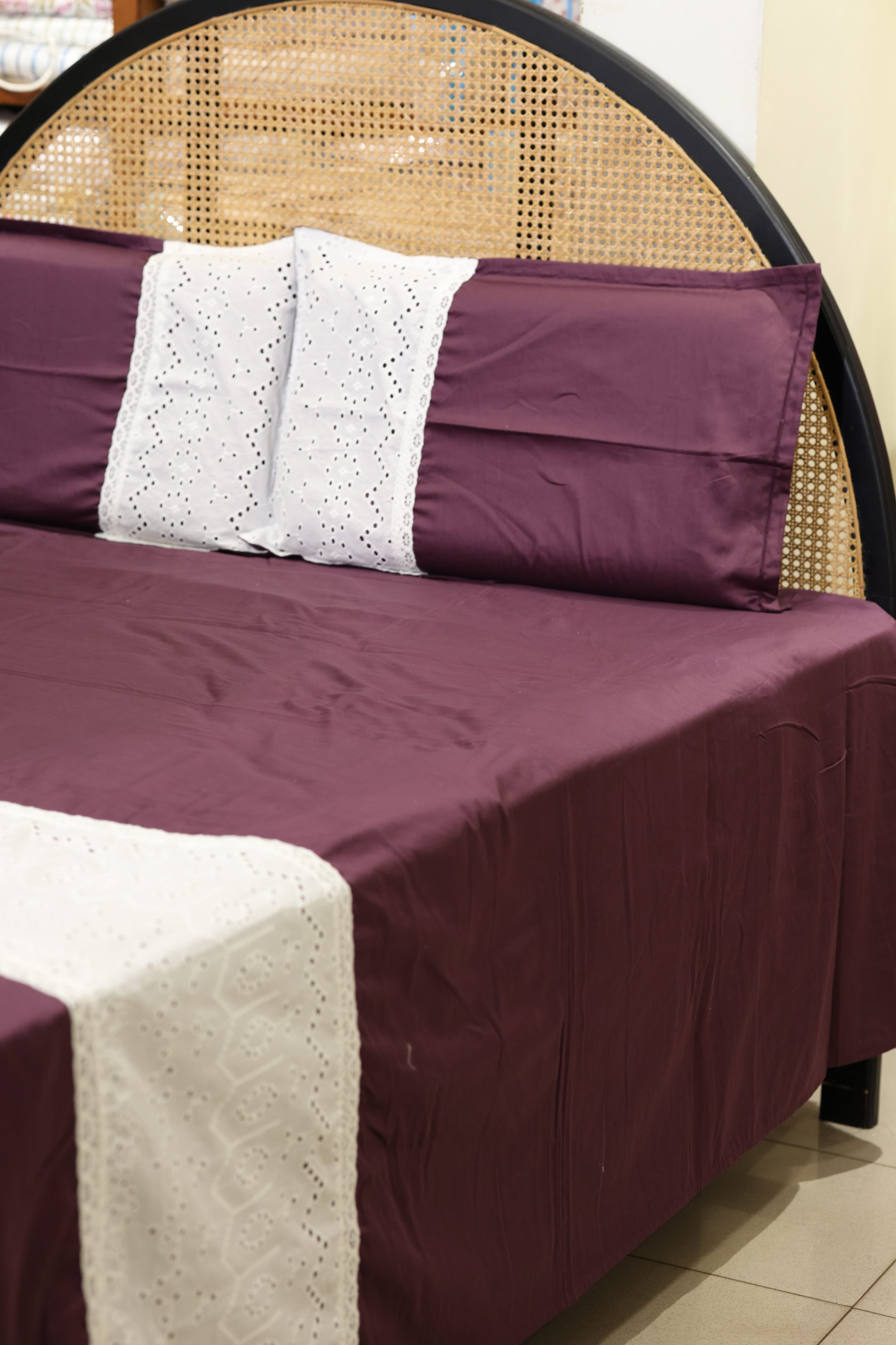 Bedsheets - Premium designer king bedsheets dd lace